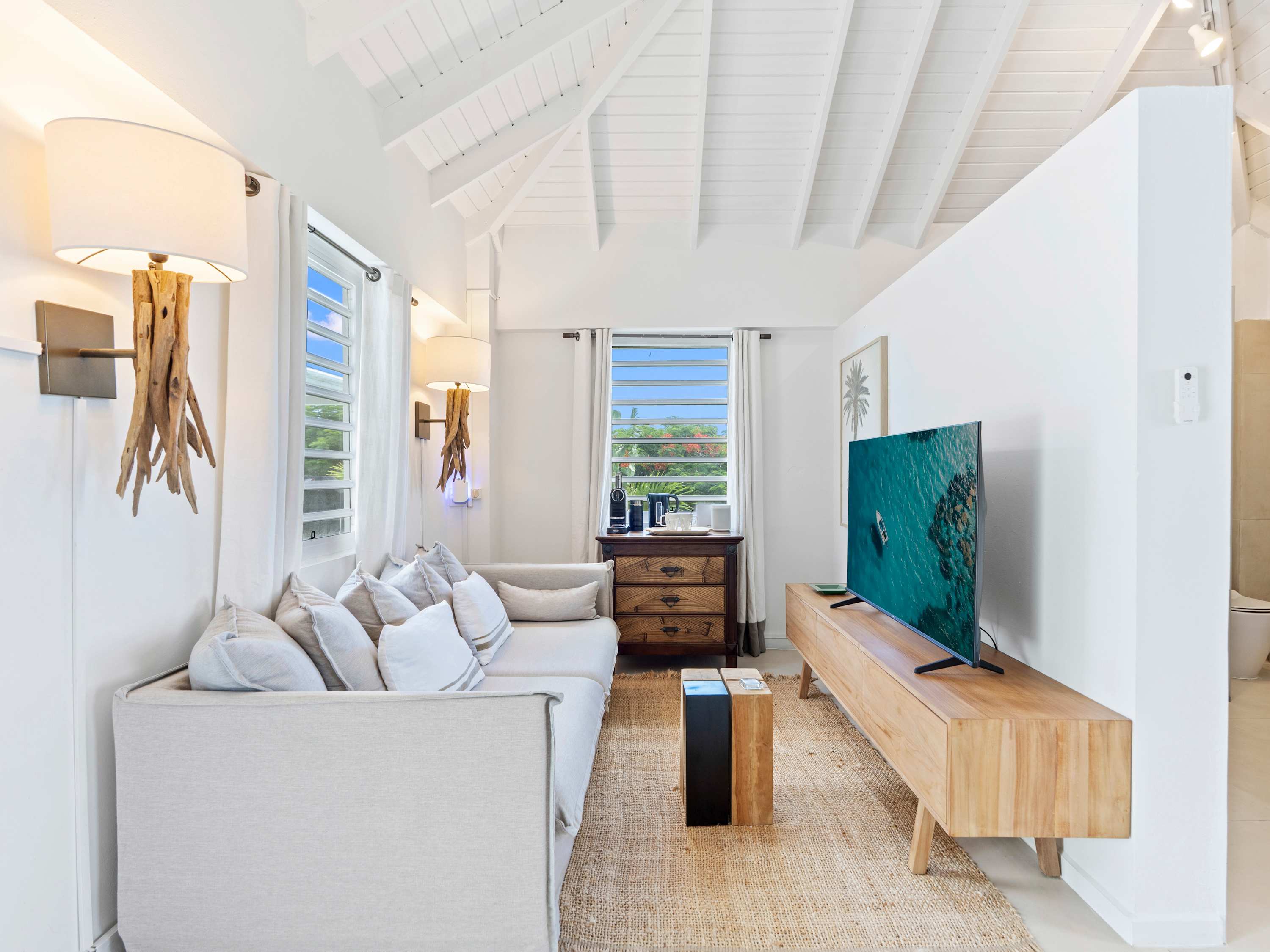 Bright Waters: Oceanfront Villa on Tamarin Hill with Private Pool - Photo 64