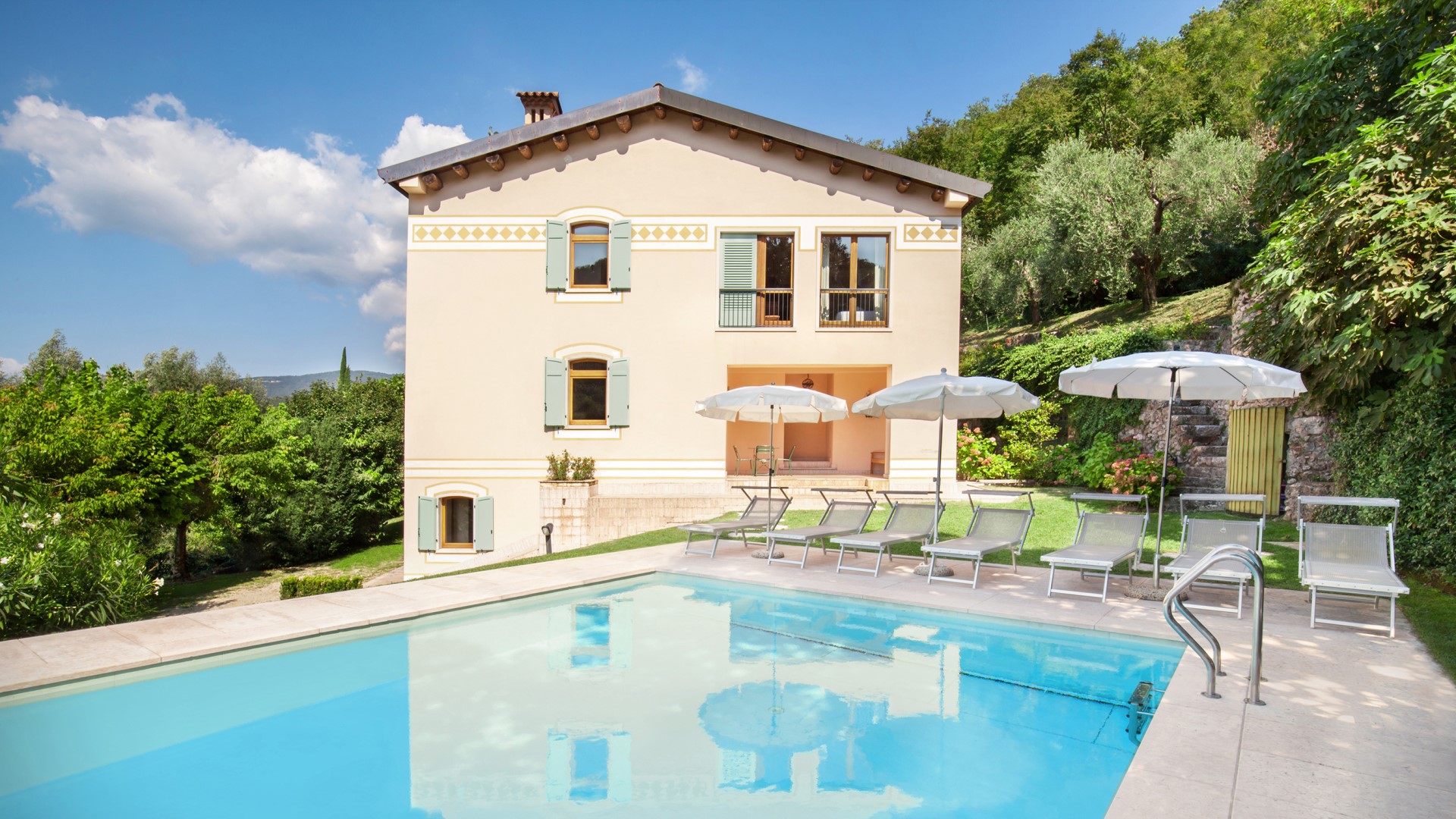 Ca’ Cantoni, Panoramic Lake Garda Country Estate near Verona Main View