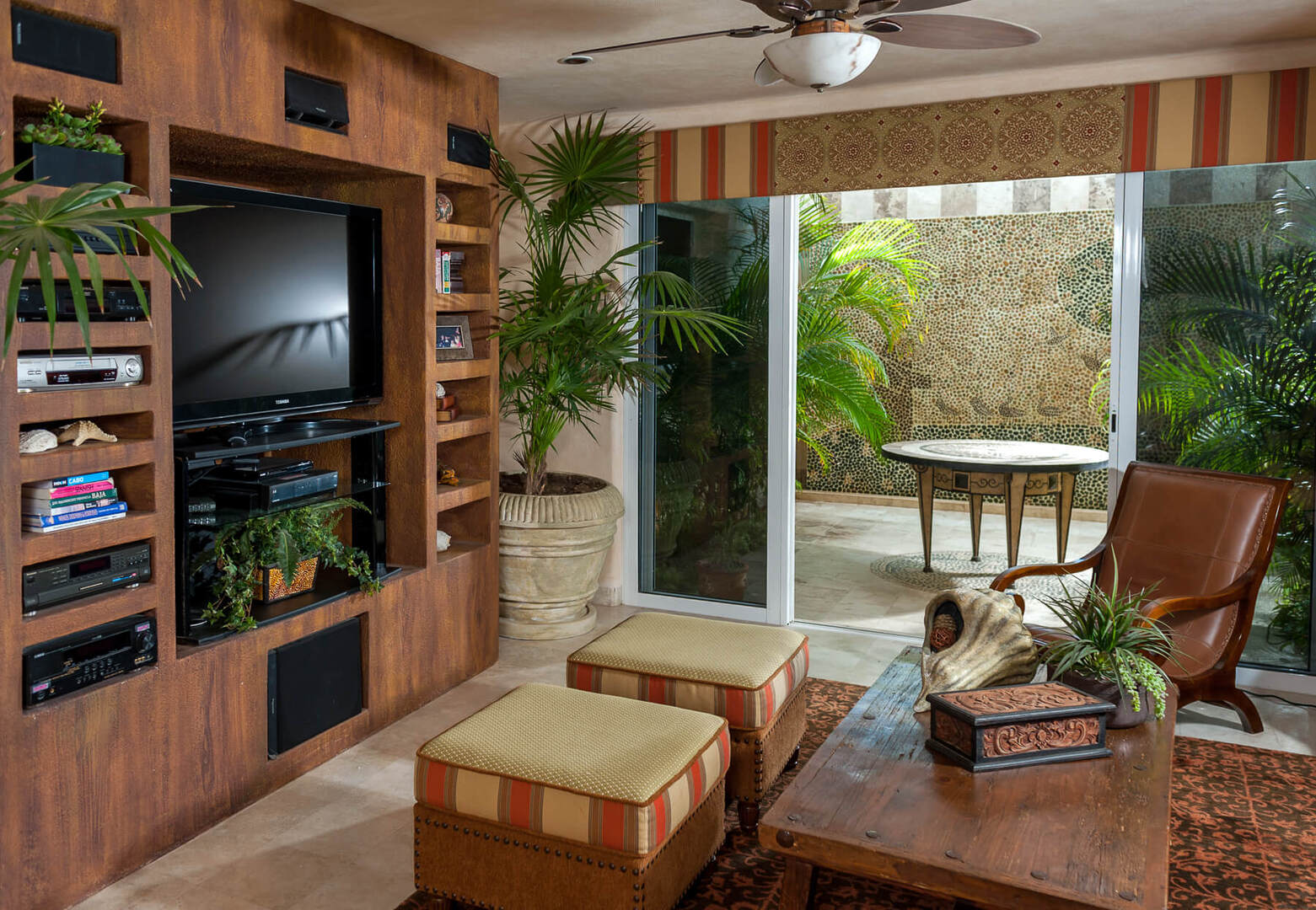 Casa Alcini, Beachfront Pedregal Villa with 8 Bedrooms, Heated Pool and Private Casita - Photo 15
