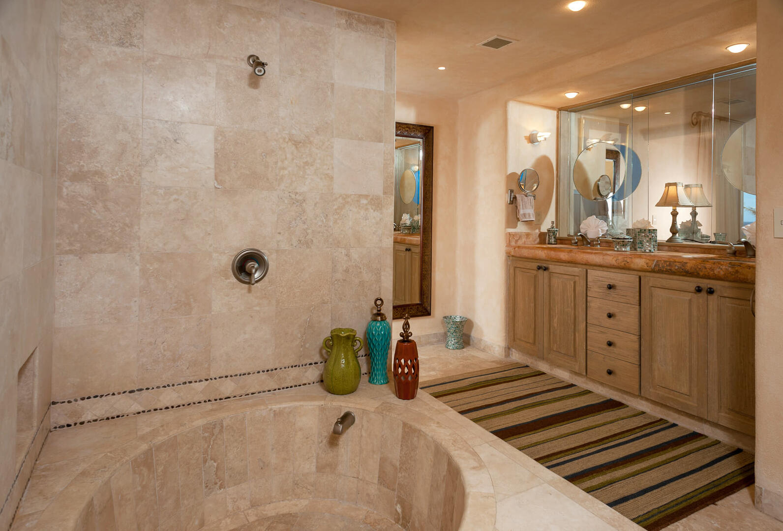 Casa Alcini, Beachfront Pedregal Villa with 8 Bedrooms, Heated Pool and Private Casita - Photo 24