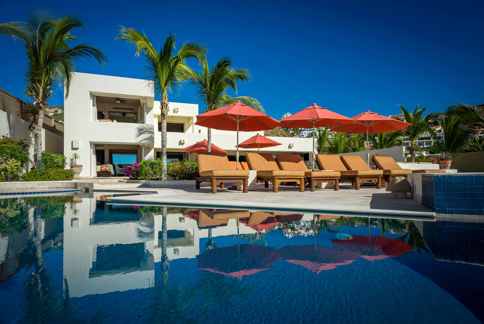 Casa Alcini, Beachfront Pedregal Villa with 8 Bedrooms, Heated Pool and Private Casita Gallery 3