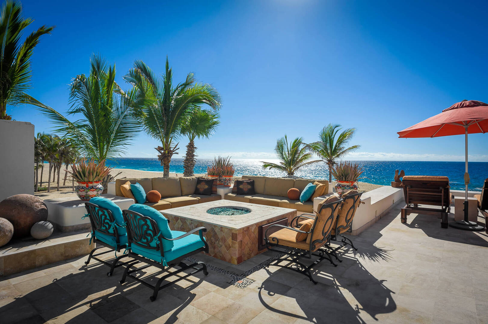 Casa Alcini, Beachfront Pedregal Villa with 8 Bedrooms, Heated Pool and Private Casita - Photo 7