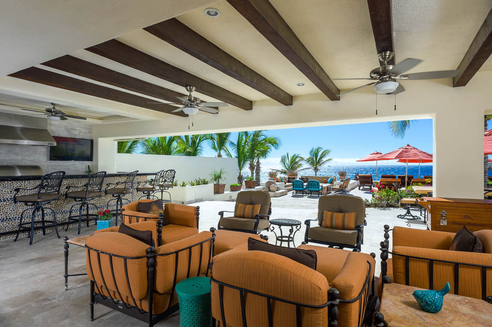 Casa Alcini, Beachfront Pedregal Villa with 8 Bedrooms, Heated Pool and Private Casita - Photo 10