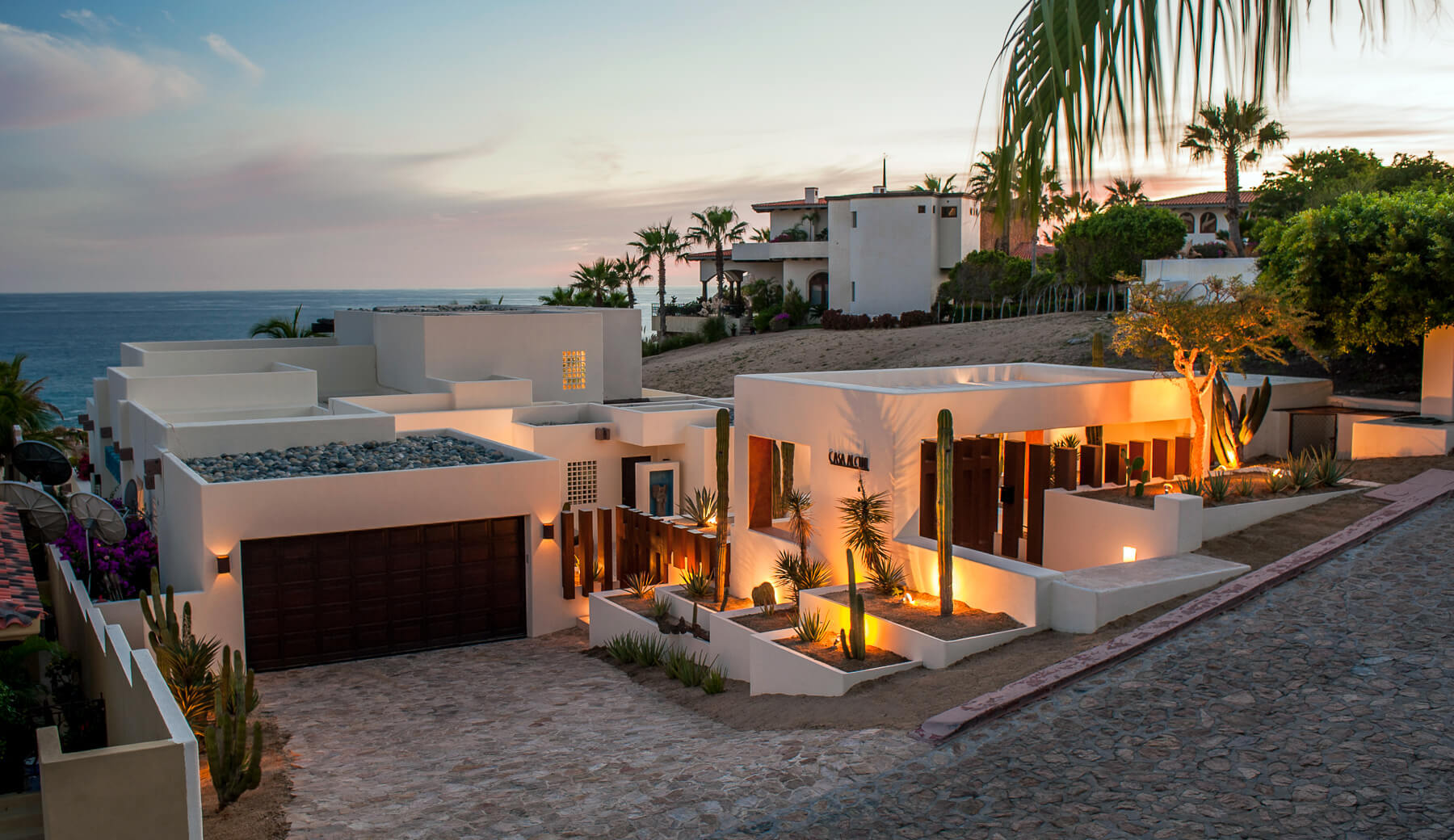 Casa Alcini, Beachfront Pedregal Villa with 8 Bedrooms, Heated Pool and Private Casita Main View