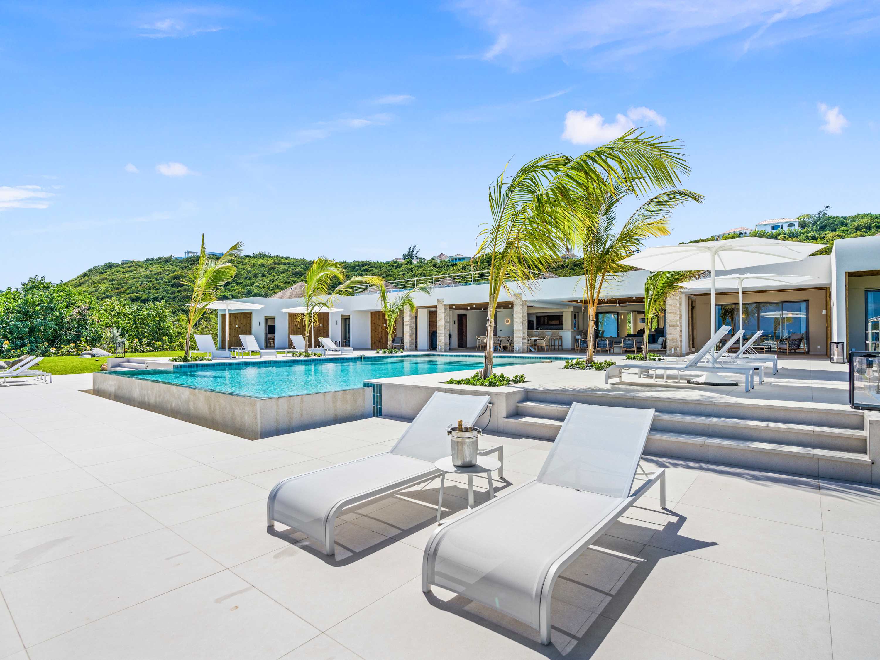 Casa Aquila, a Beachfront Villa on Baie Rouge in Terres Basses - Photo 11