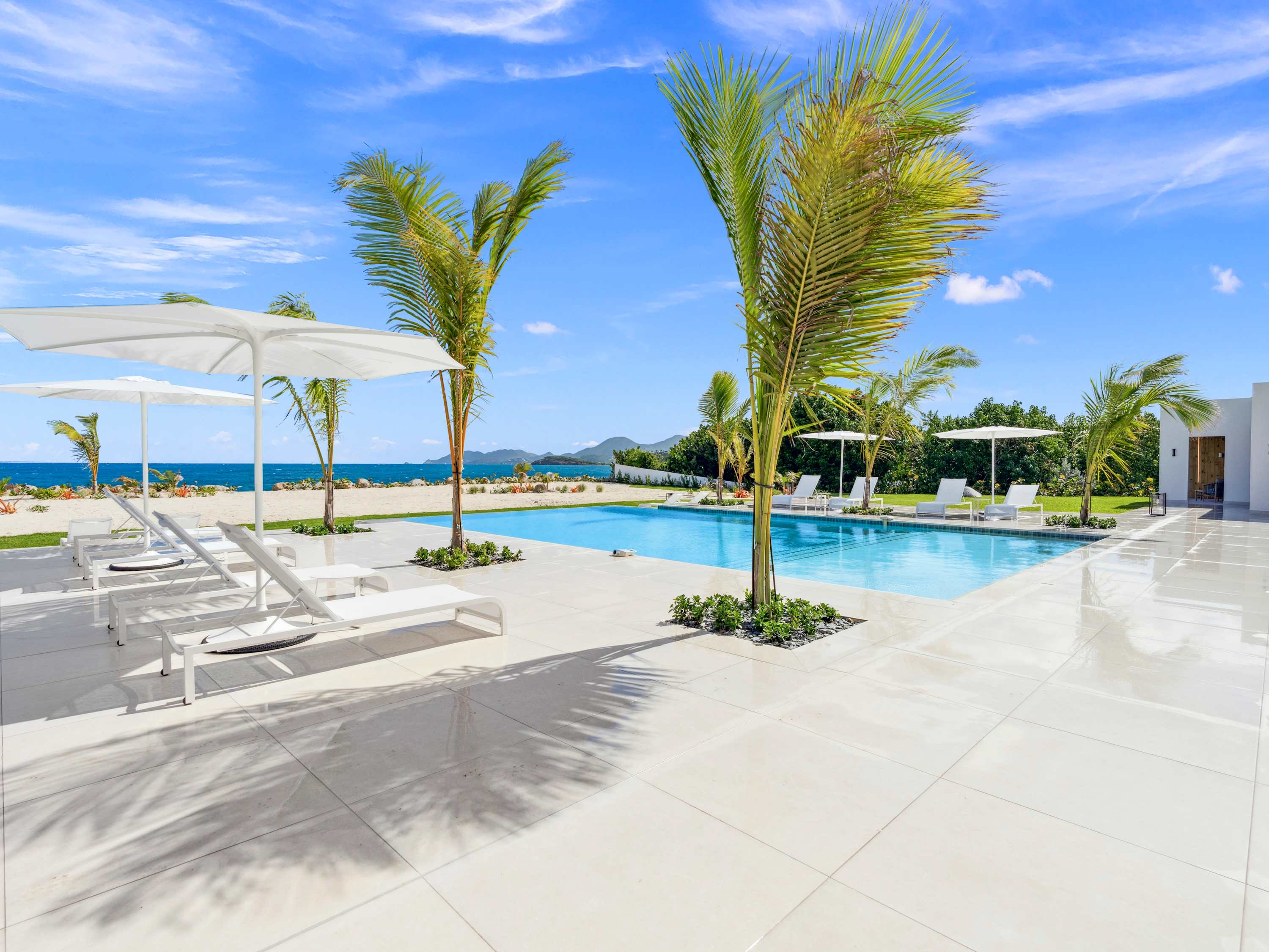 Casa Aquila, a Beachfront Villa on Baie Rouge in Terres Basses Gallery 2