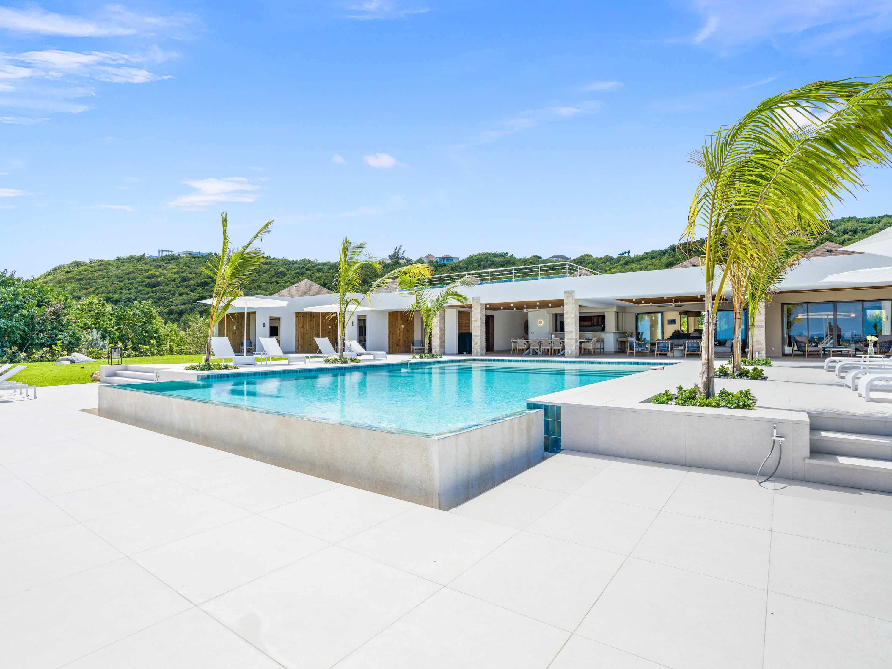 Casa Aquila, a Beachfront Villa on Baie Rouge in Terres Basses - Photo 8