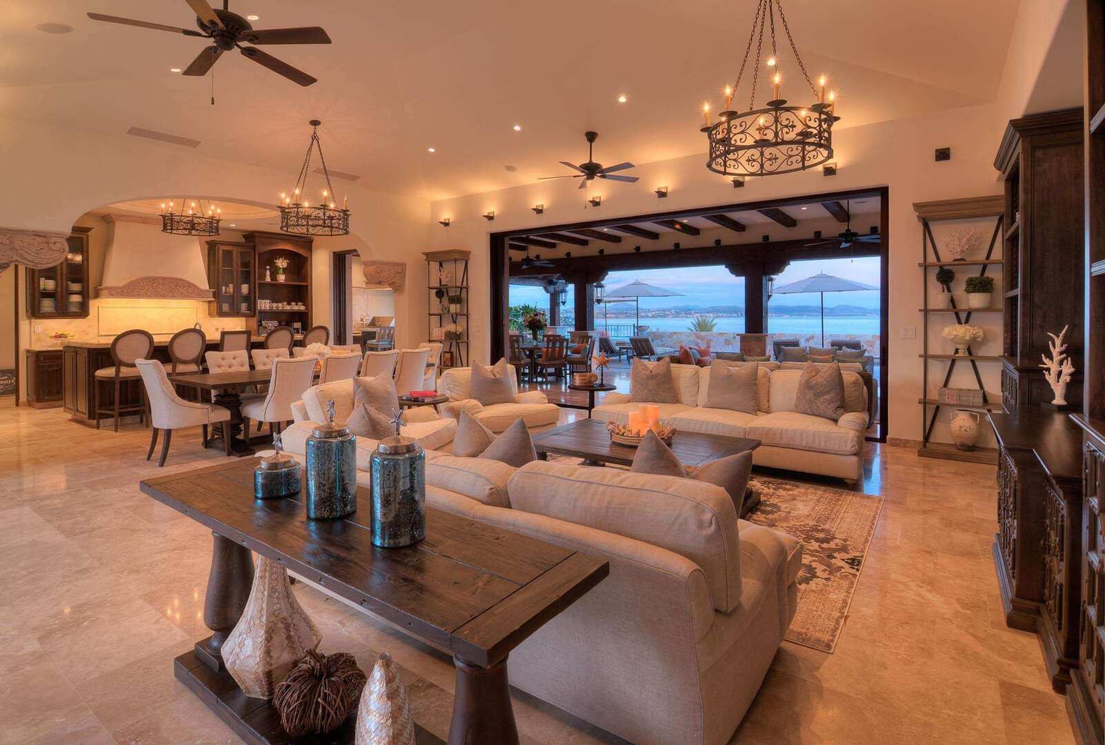 Casa Bella Villa, Ocean View Palmilla Estate with Butler, Cook and Golf Cart Gallery 1