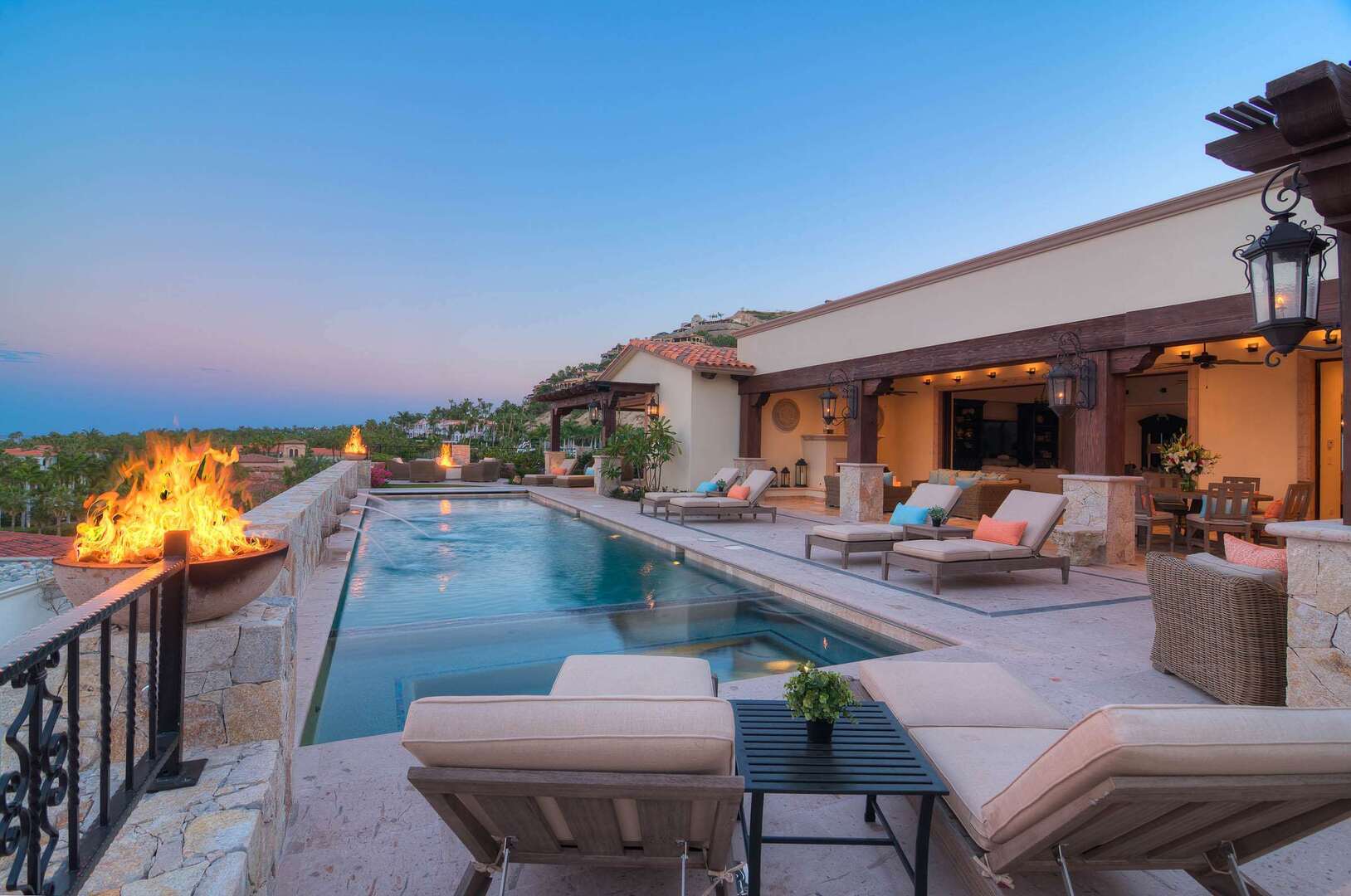 Casa Bella Villa, Ocean View Palmilla Estate with Butler, Cook and Golf Cart Gallery 3