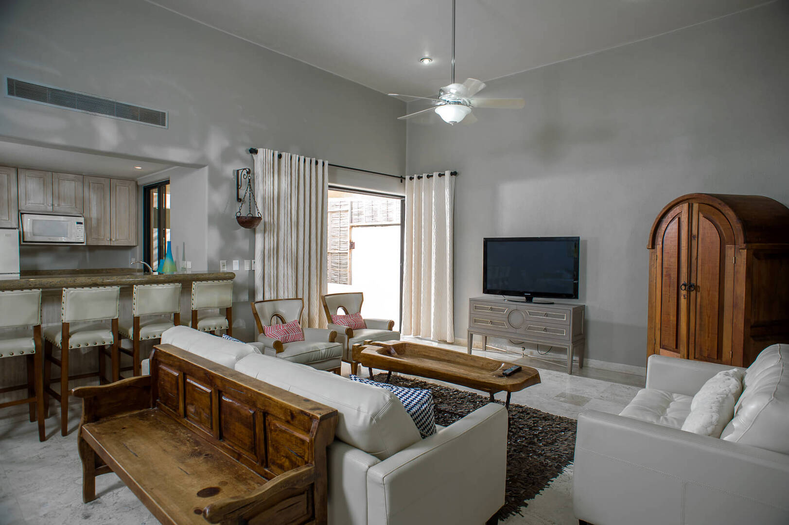 Casa Buena Vida, Oceanfront Pedregal Villa for 24 with Infinity Pool, Cook and Wine Cava - Photo 11
