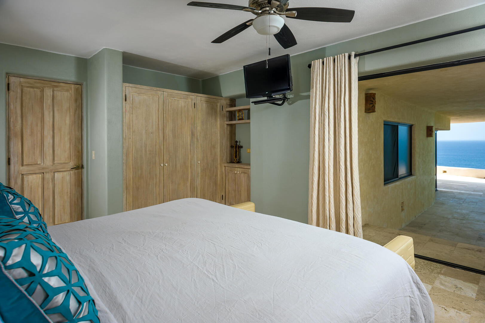 Casa Buena Vida, Oceanfront Pedregal Villa for 24 with Infinity Pool, Cook and Wine Cava - Photo 23