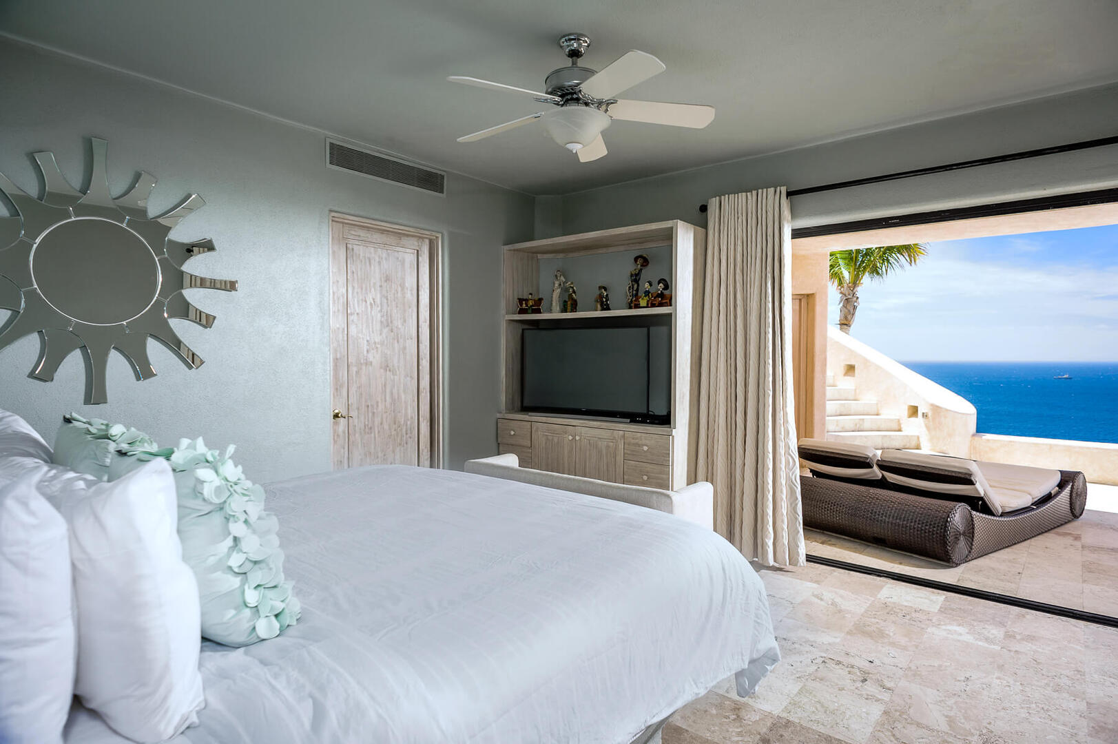 Casa Buena Vida, Oceanfront Pedregal Villa for 24 with Infinity Pool, Cook and Wine Cava - Photo 25
