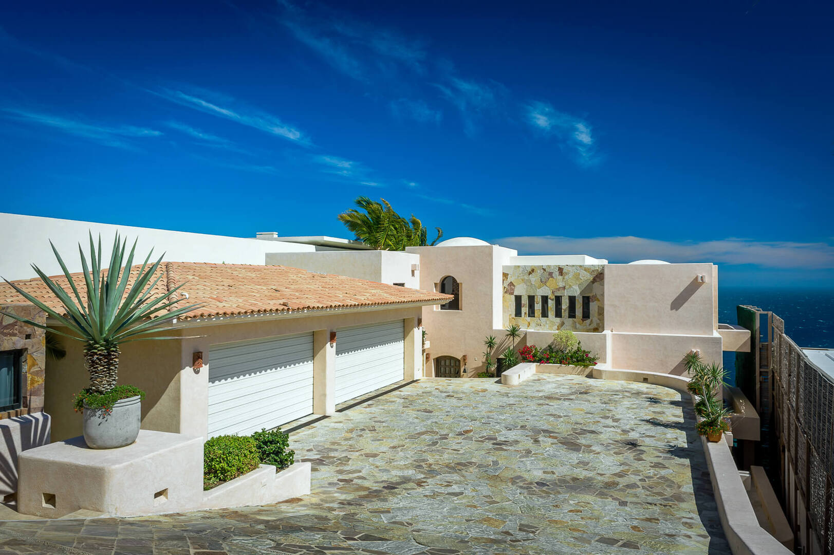 Casa Buena Vida, Oceanfront Pedregal Villa for 24 with Infinity Pool, Cook and Wine Cava - Photo 27