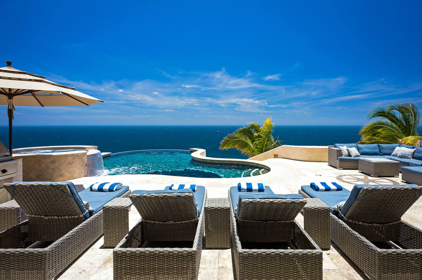 Casa Buena Vida, Oceanfront Pedregal Villa for 24 with Infinity Pool, Cook and Wine Cava Gallery 3