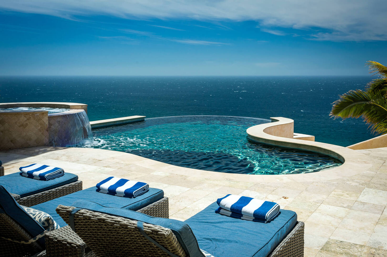 Casa Buena Vida, Oceanfront Pedregal Villa for 24 with Infinity Pool, Cook and Wine Cava - Photo 6