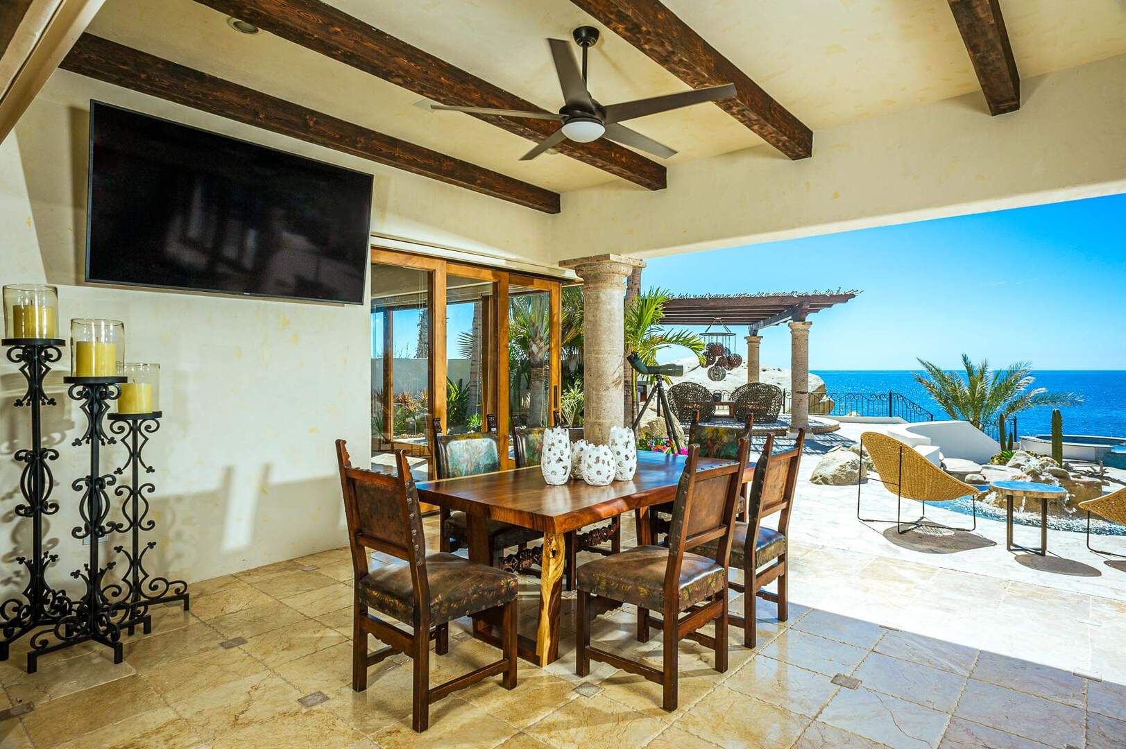 Casa Carreta, Beachfront Hacienda Beside Esperanza Beach Club in Punta Ballena Gallery 1