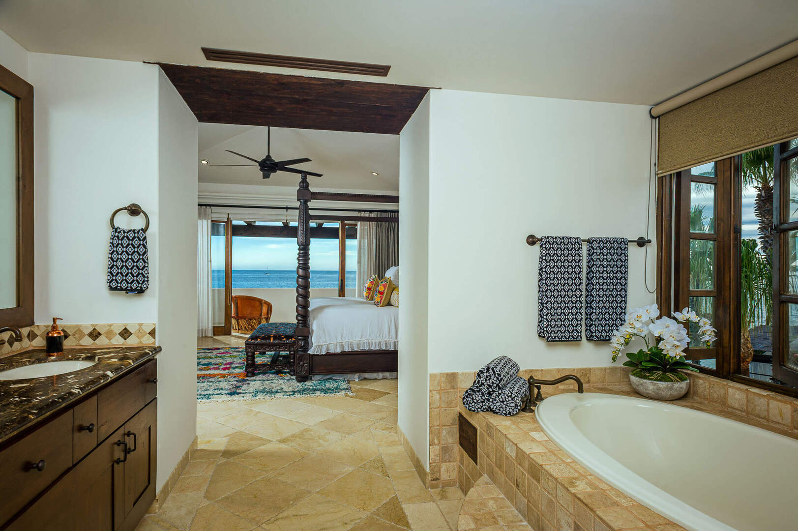 Casa Carreta, Beachfront Hacienda Beside Esperanza Beach Club in Punta Ballena - Photo 37