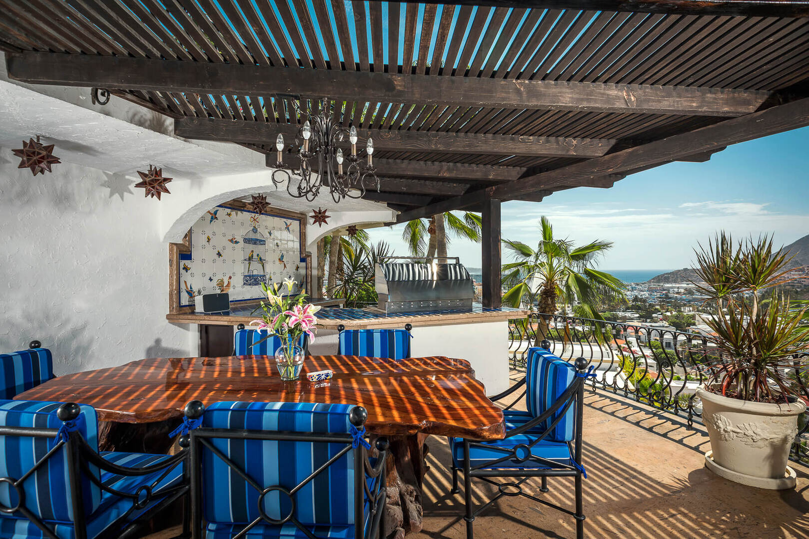 Casa Connie, Six King Suites Above Cabo Marina in Pedregal - Photo 12