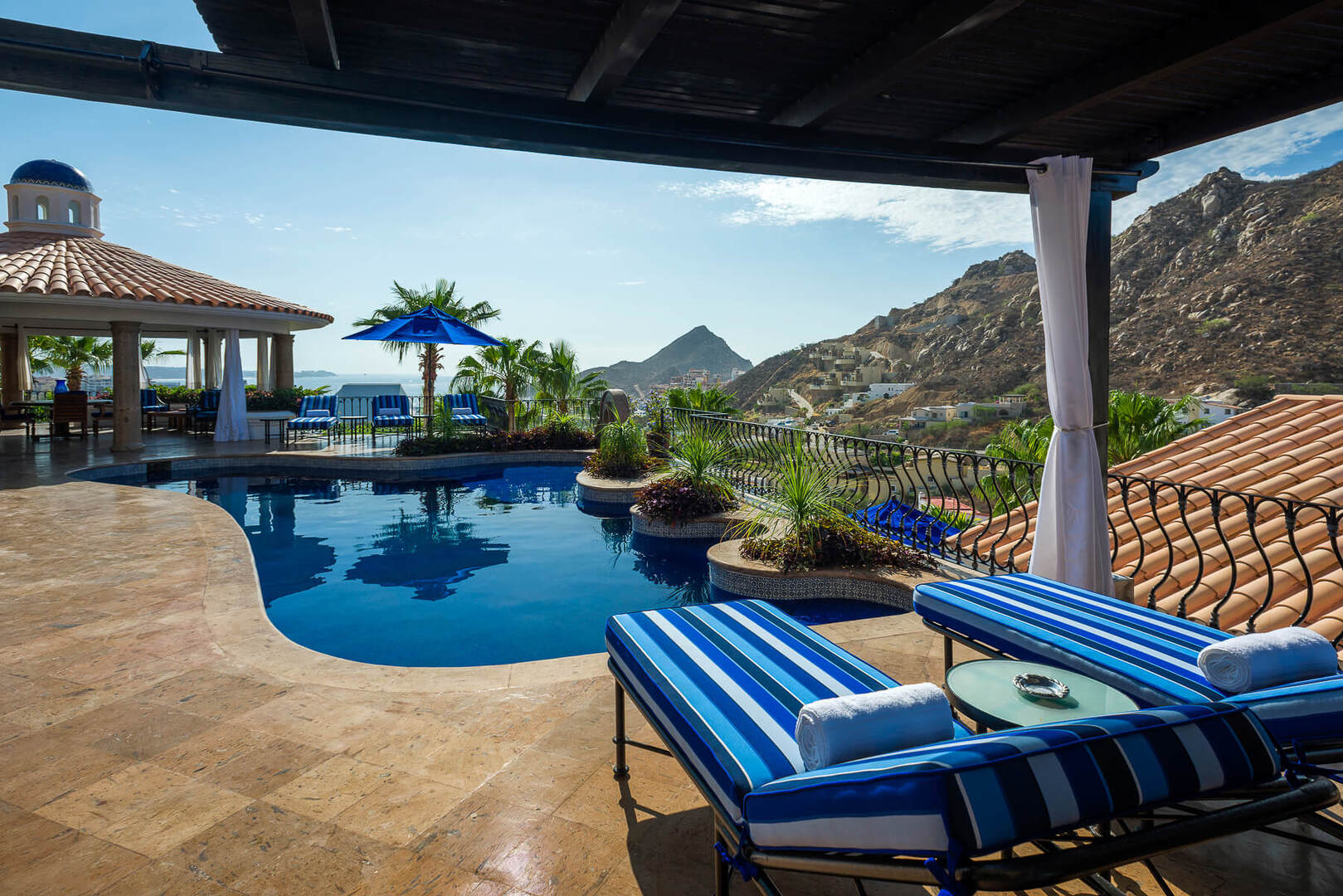 Casa Connie, Six King Suites Above Cabo Marina in Pedregal - Photo 5