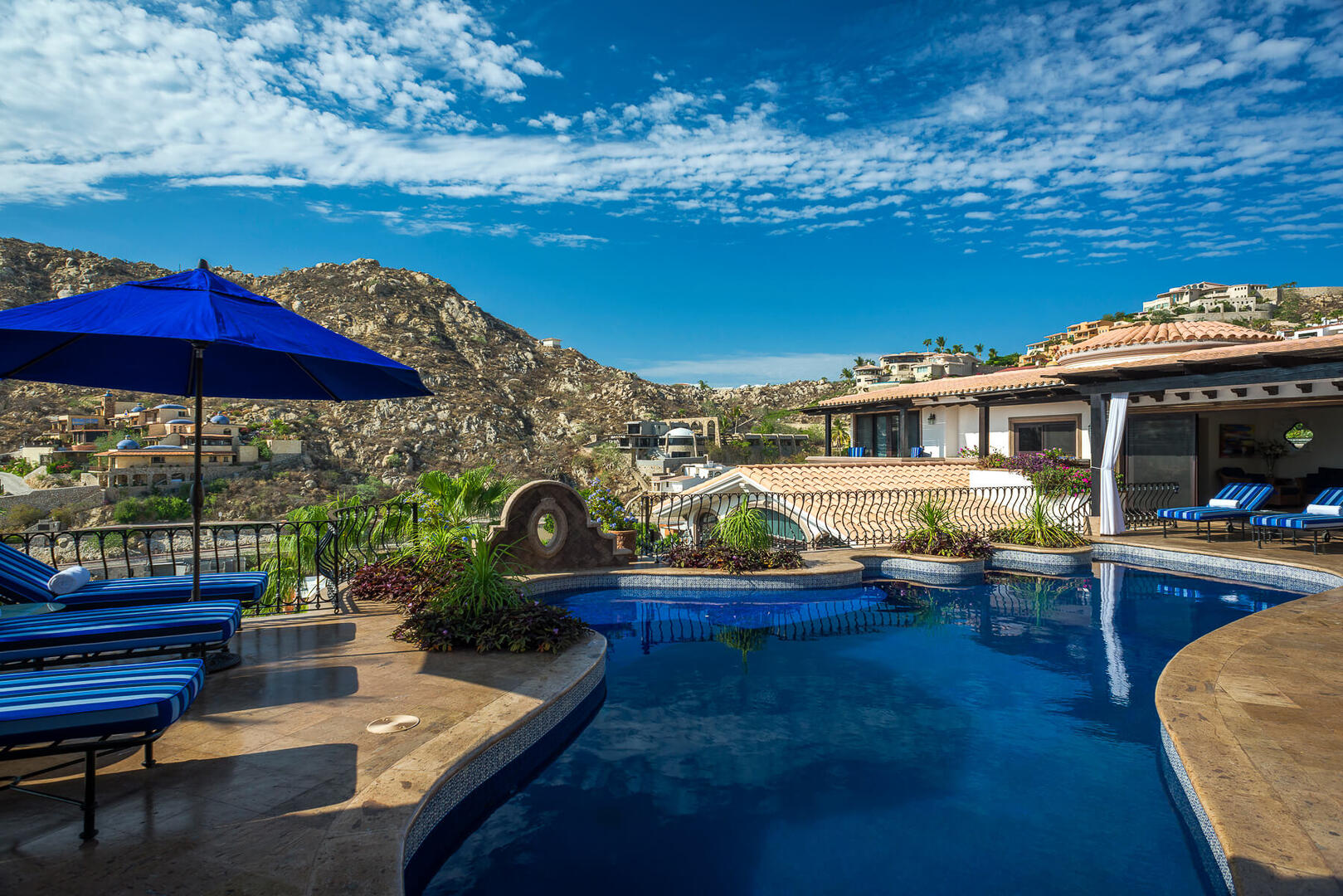 Casa Connie, Six King Suites Above Cabo Marina in Pedregal - Photo 6