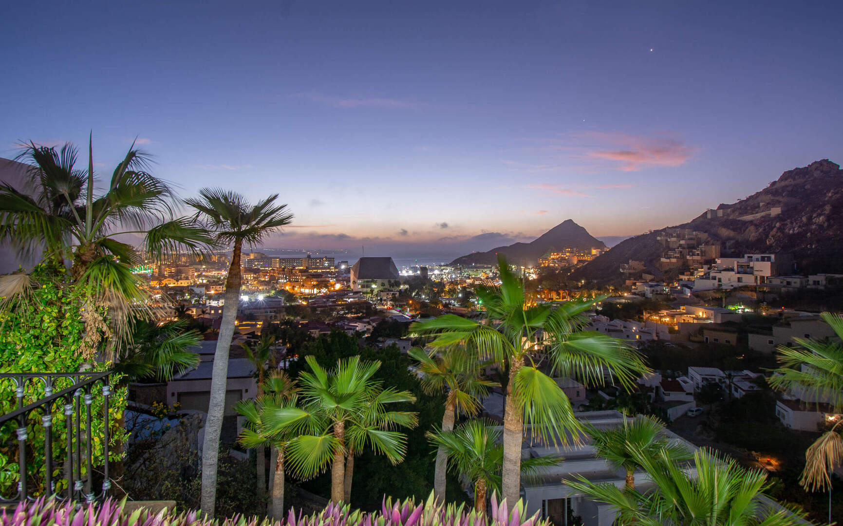 Casa Connie, Six King Suites Above Cabo Marina in Pedregal - Photo 54
