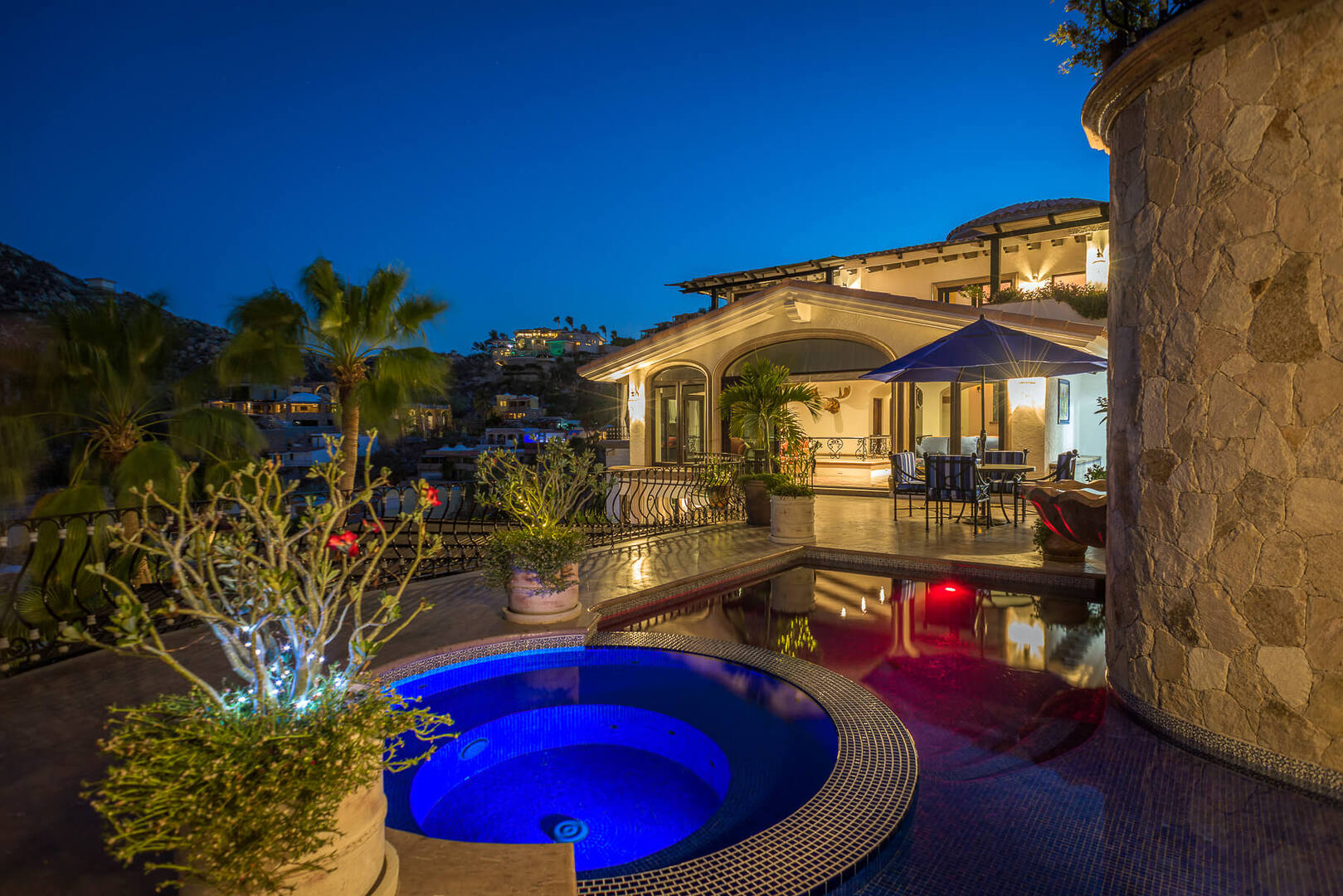 Casa Connie, Six King Suites Above Cabo Marina in Pedregal - Photo 9