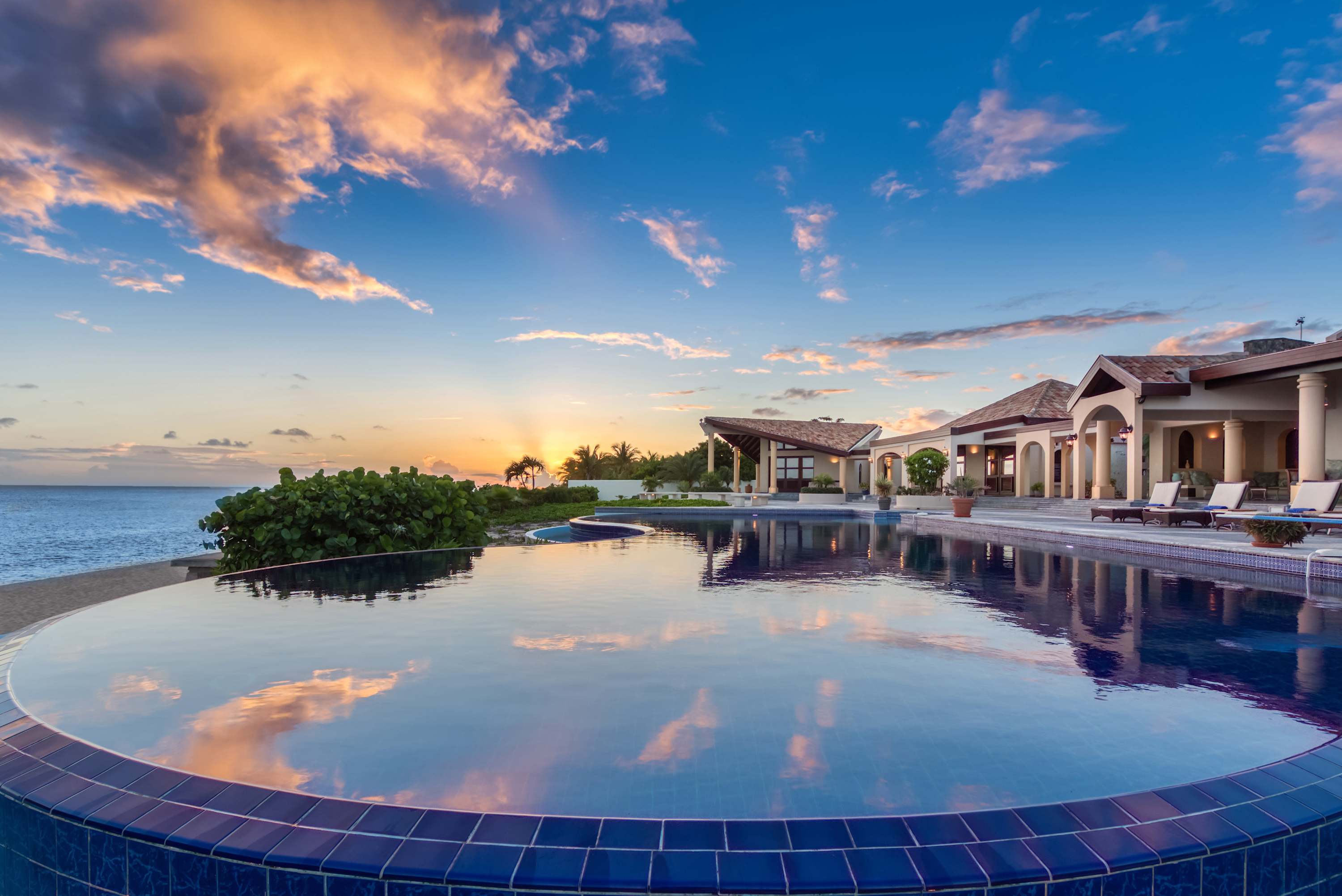Casa de la Playa Main View