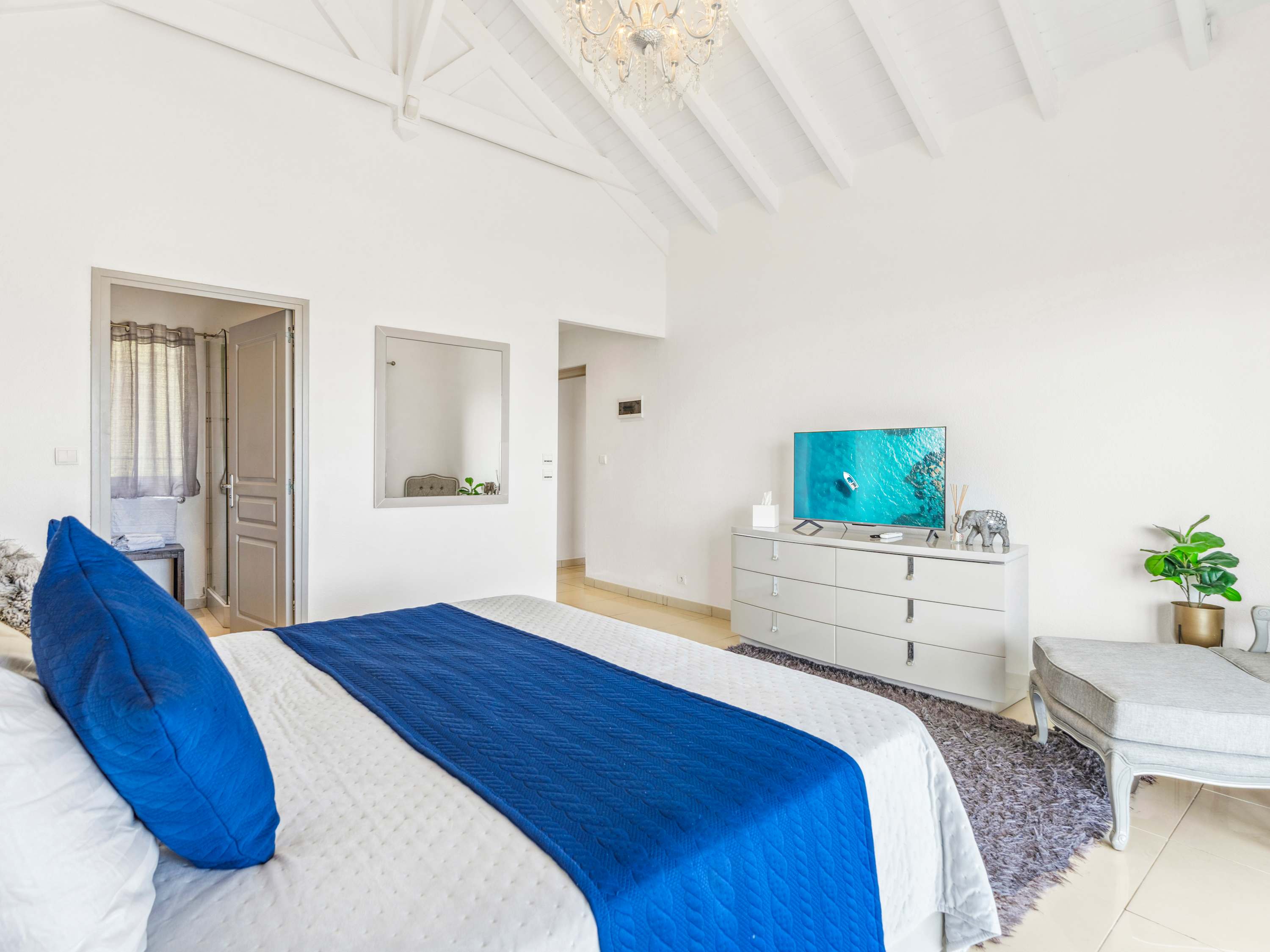 Casa Del Jefe, Mont Vernon Villa with 180 Degree Sea Views and Private Pool - Photo 58