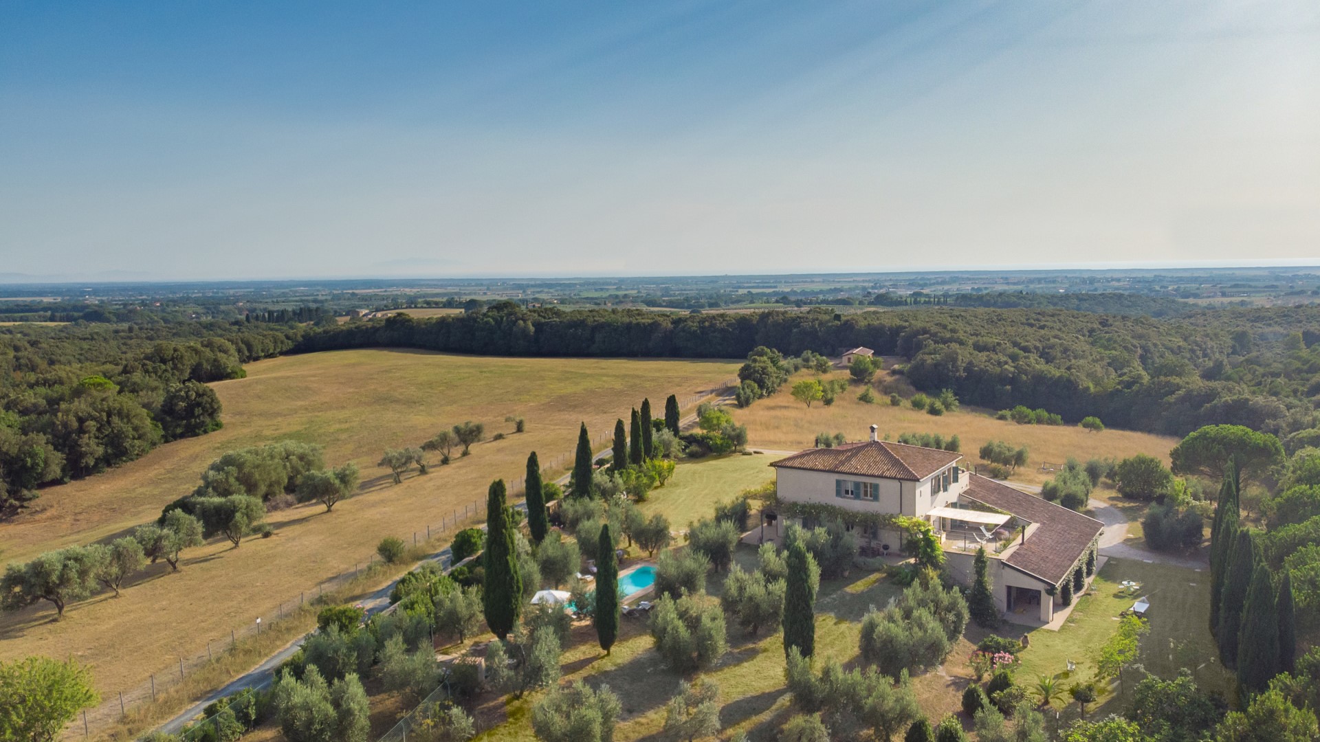 Casa del Vento 5BR, Sea-Lit Modern Villa Among Olive Trees in Tuscany - Photo 16