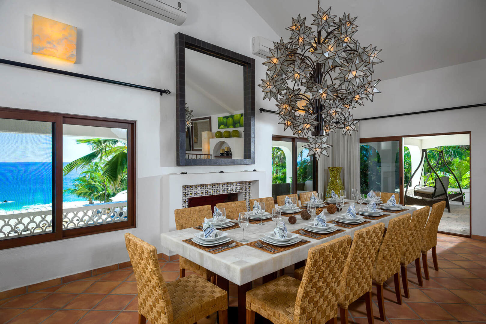 Casa Edwards, Beachfront Colonial Glamour in Villas del Mar - Photo 9