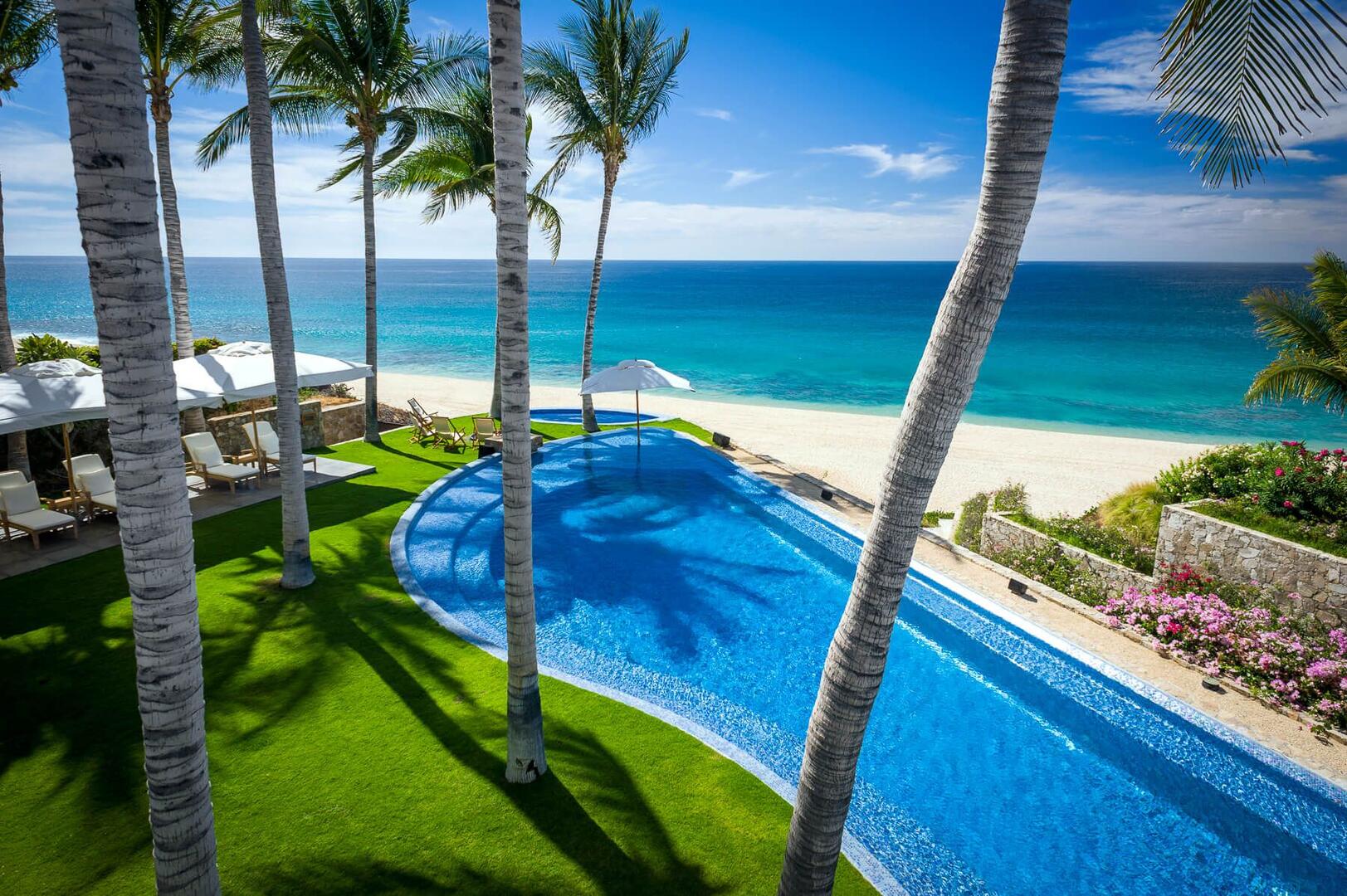 Casa Oliver, A Grand Beachfront Hacienda in Fundadores Gallery 2