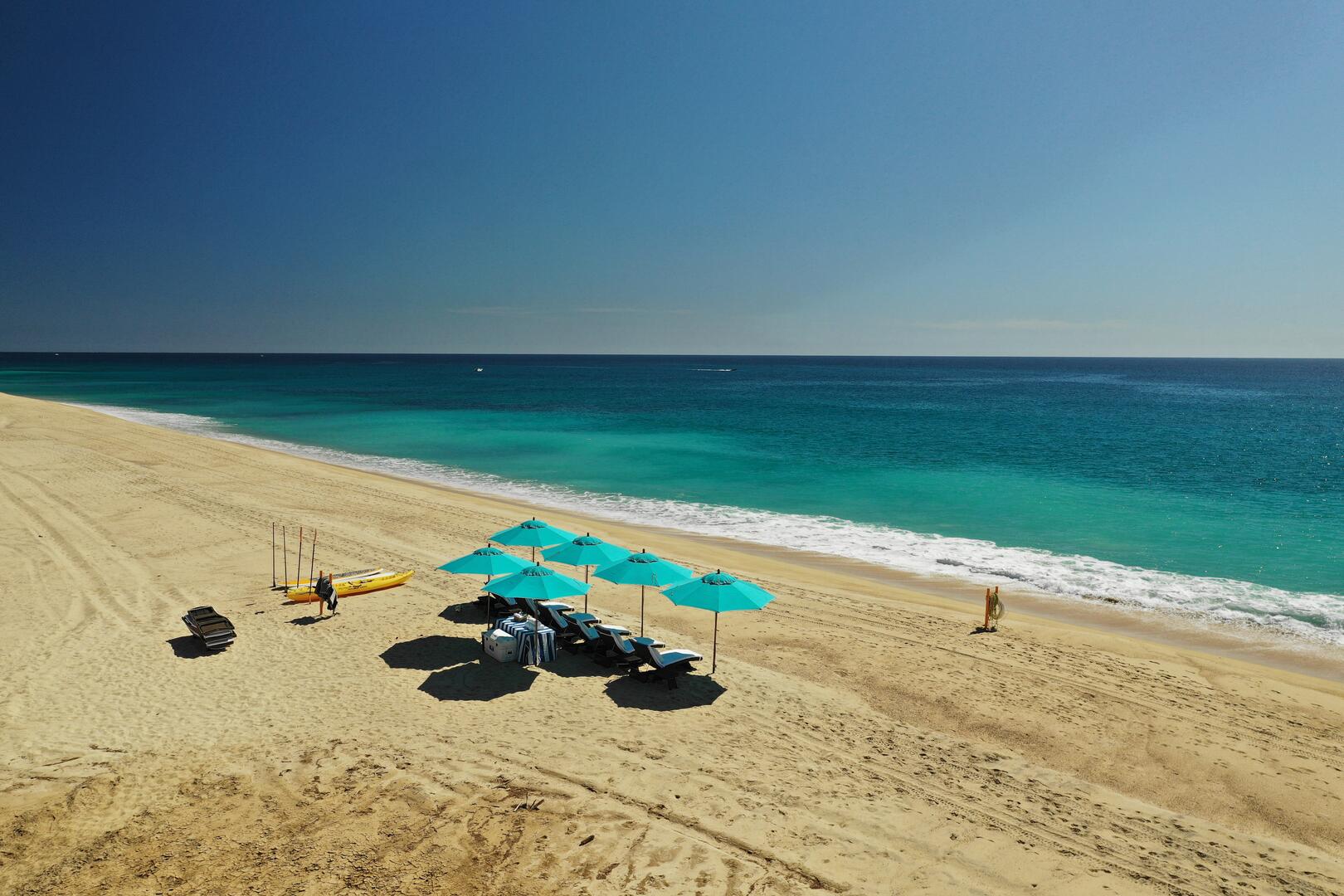 Casa Oliver, A Grand Beachfront Hacienda in Fundadores - Photo 7