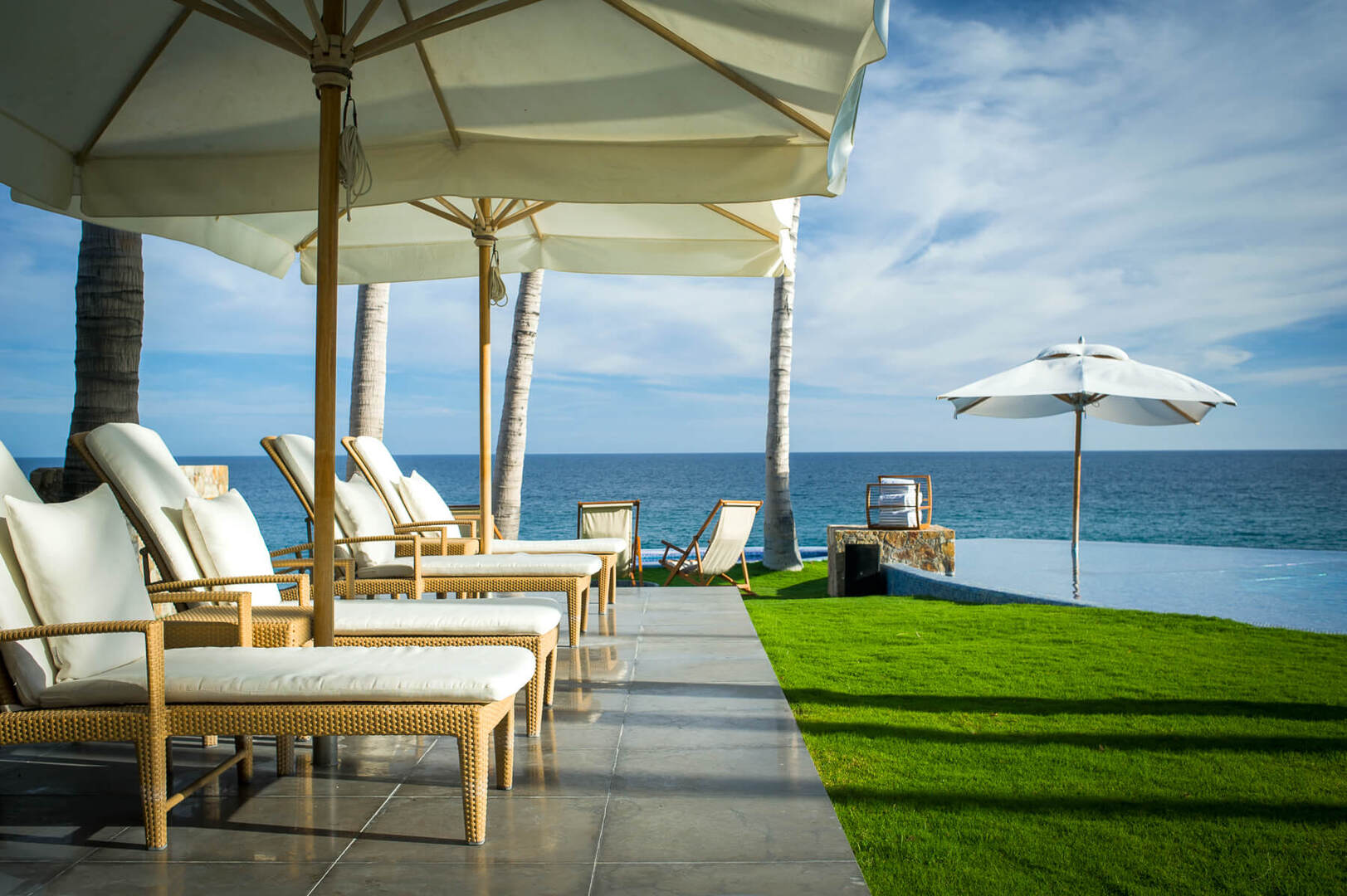 Casa Oliver, A Grand Beachfront Hacienda in Fundadores - Photo 9