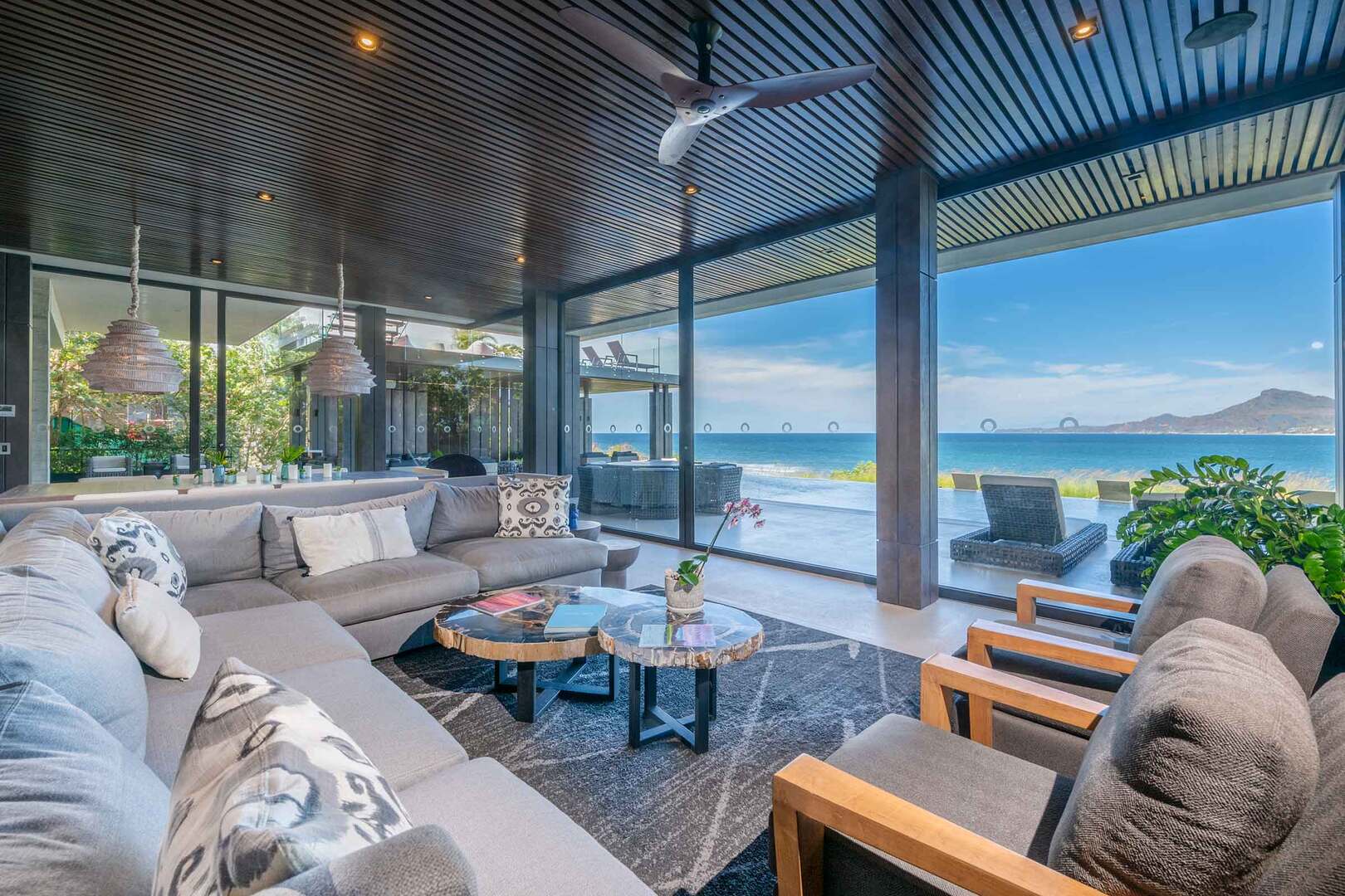 Casa Todo Bien, Beachfront Kupuri Villa with Chef and Pacific Views Gallery 1