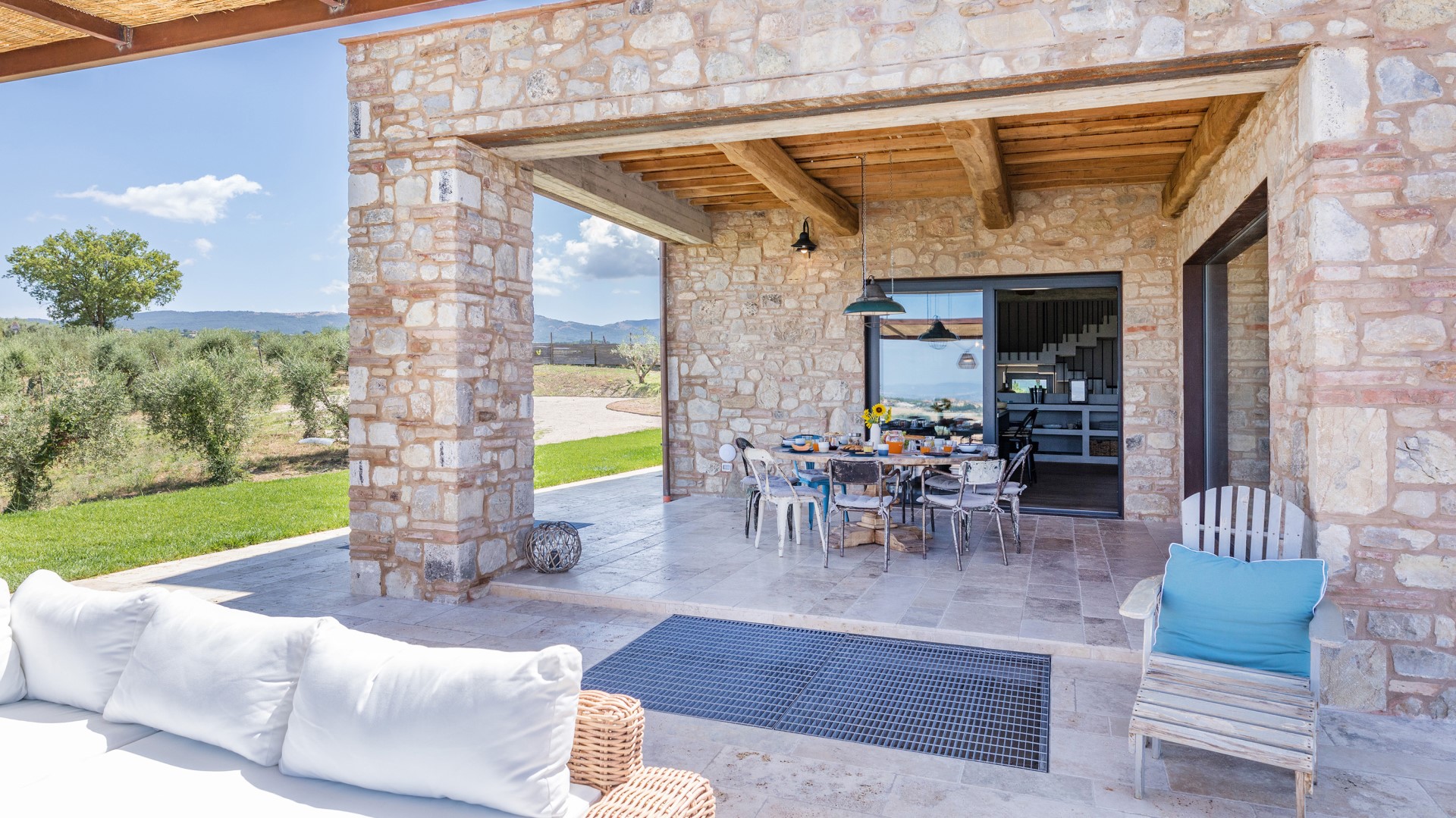 Casale The Place, Industrial-Chic Stone Villa with Pool Near Todi - Photo 14