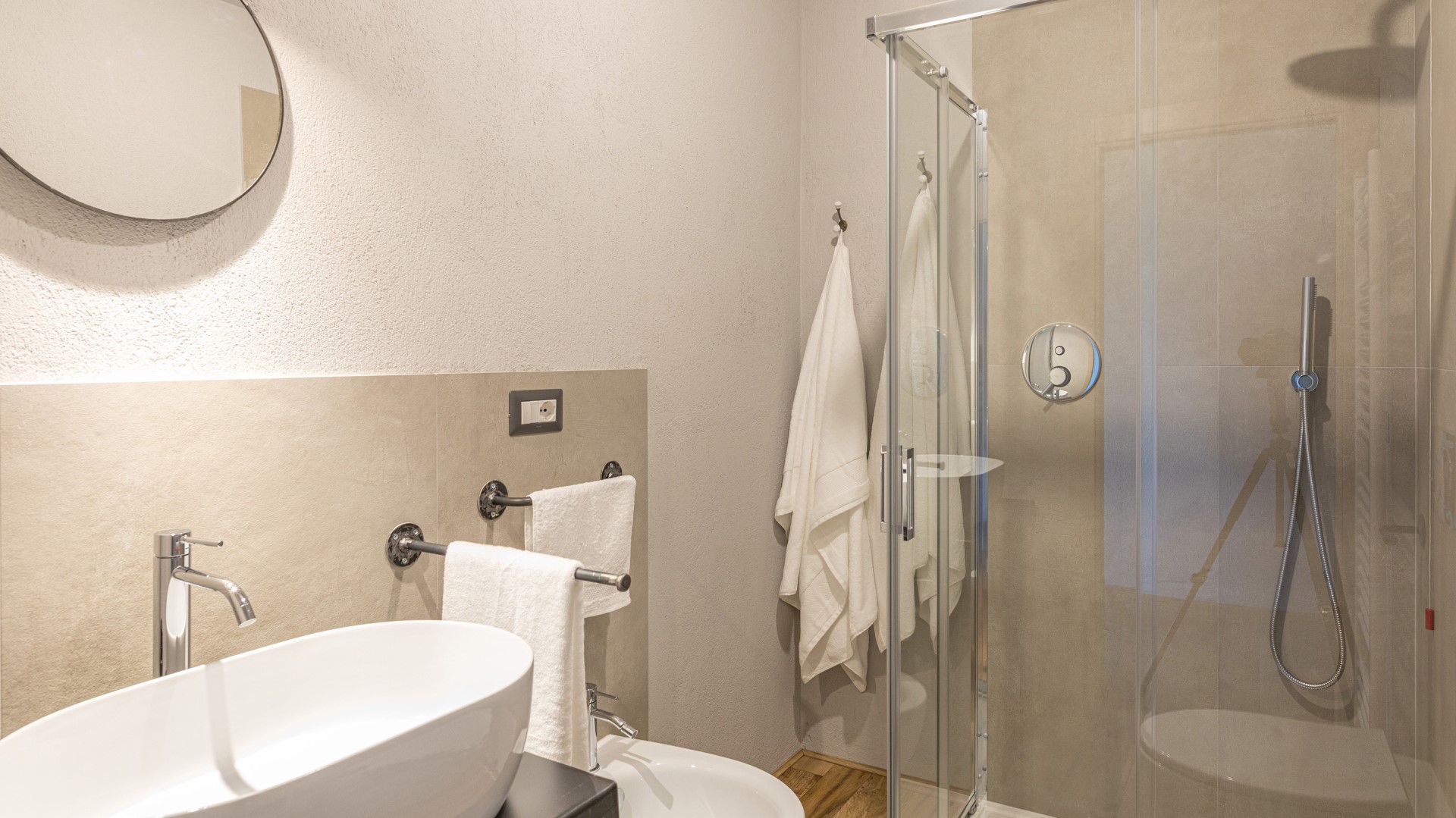 Casale The Place, Industrial-Chic Stone Villa with Pool Near Todi - Photo 45