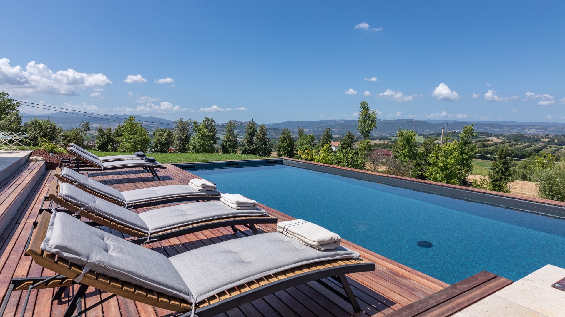 Casale The Place, Industrial-Chic Stone Villa with Pool Near Todi - Photo 6