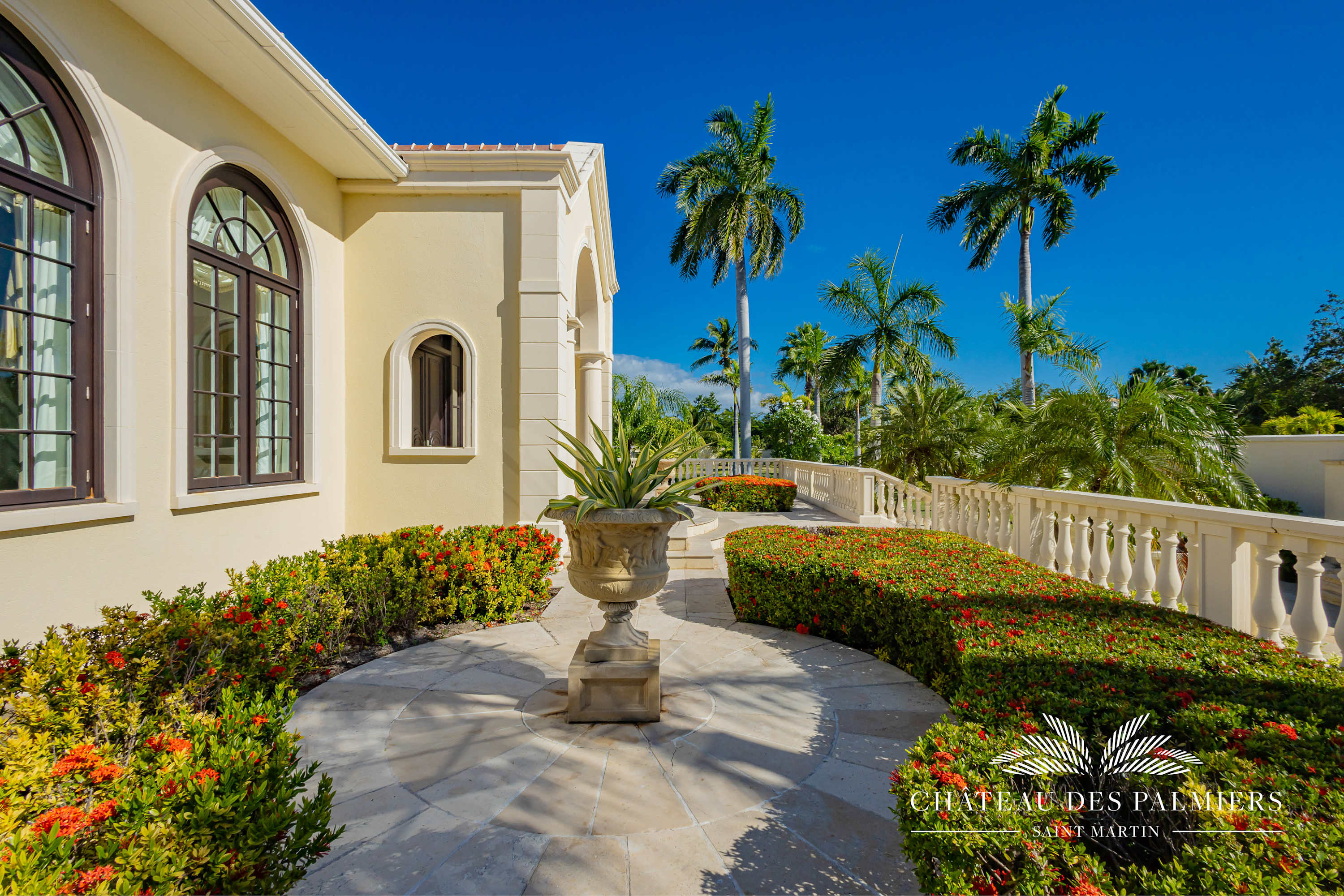 Chateau des Palmiers, 10 Bedroom Beachfront Estate on Plum Bay - Photo 11