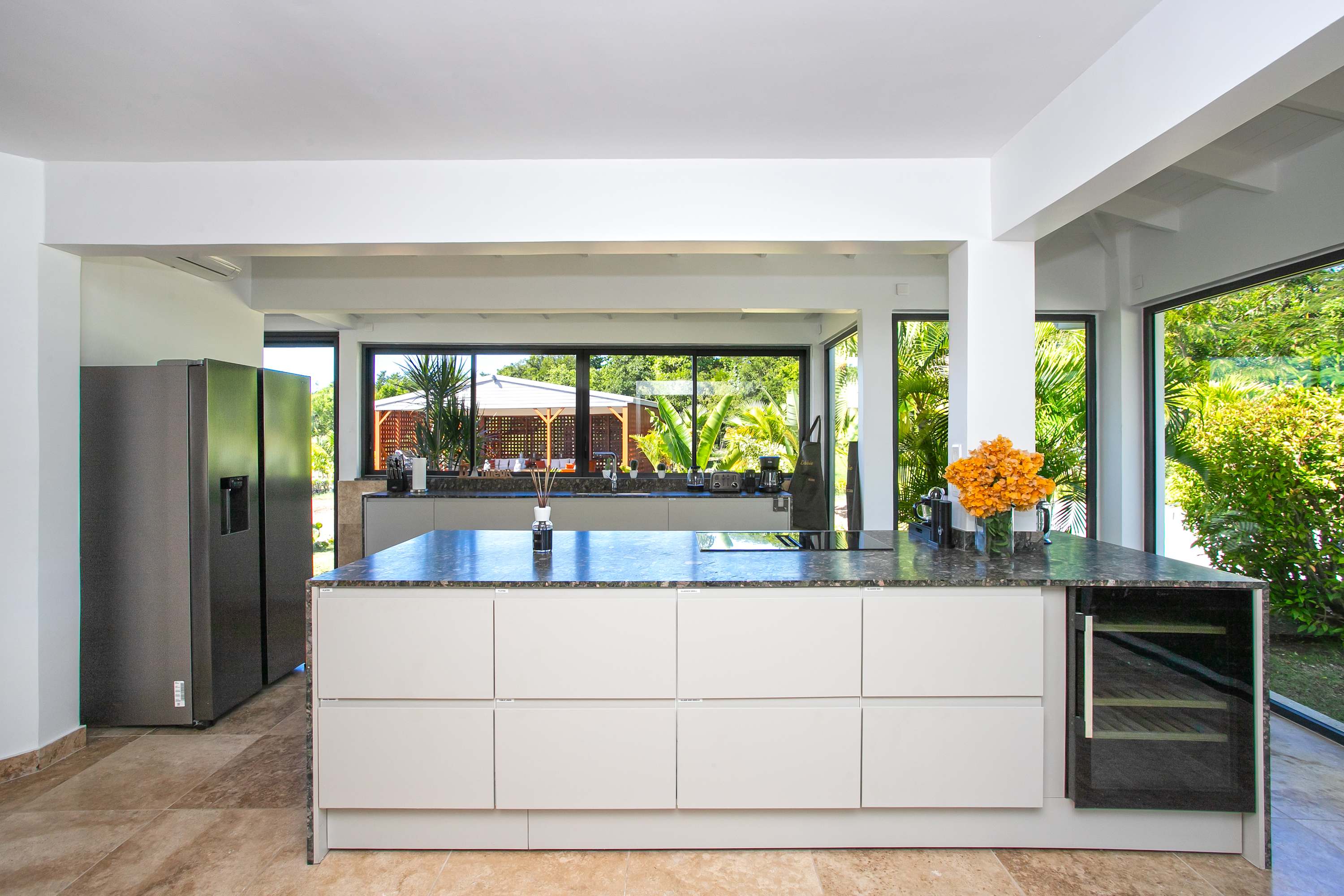 Villa Debbie, Ocean-View Terres Basses Villa with Heated Pool and Private Padel Court - Photo 18