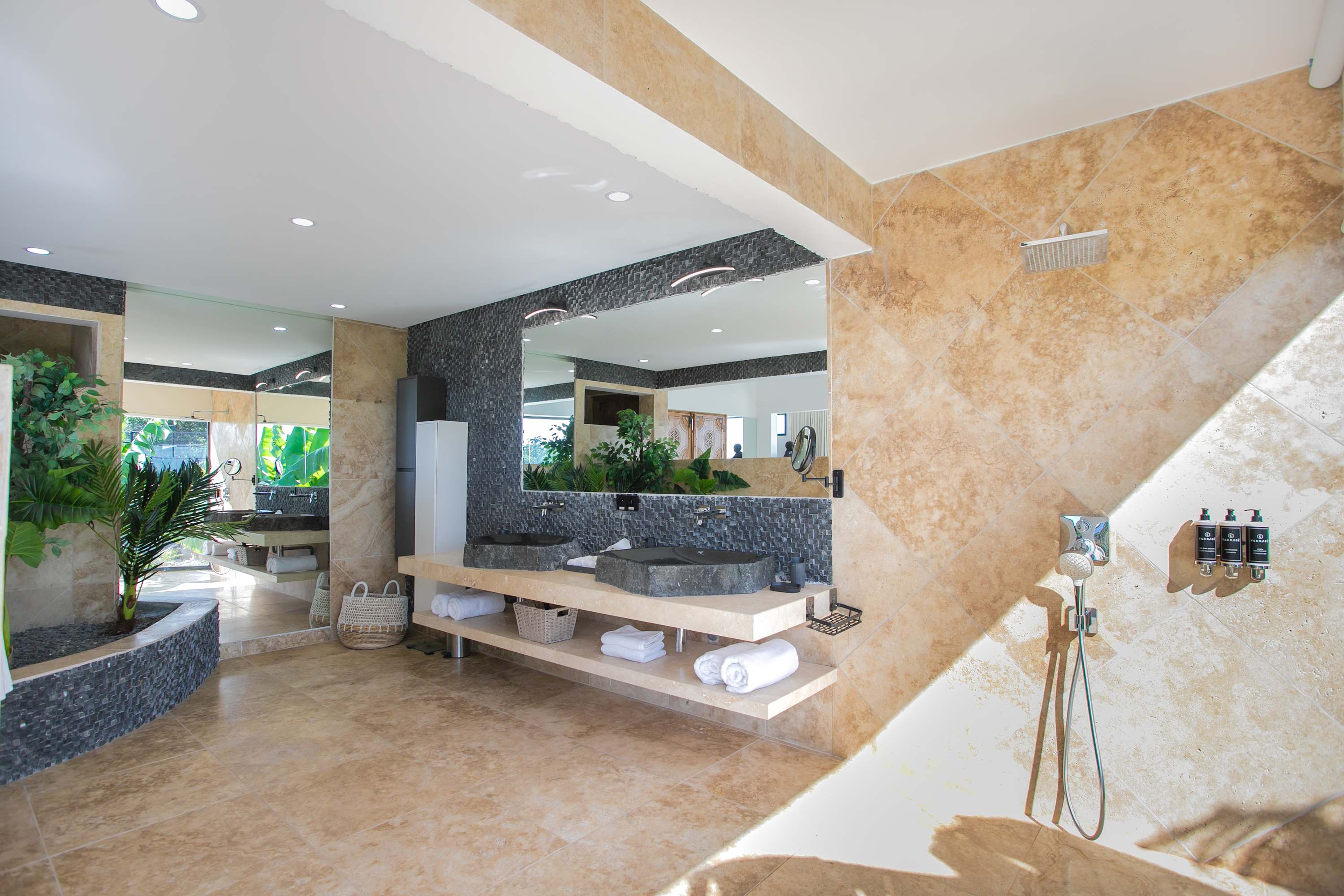 Villa Debbie, Ocean-View Terres Basses Villa with Heated Pool and Private Padel Court - Photo 29