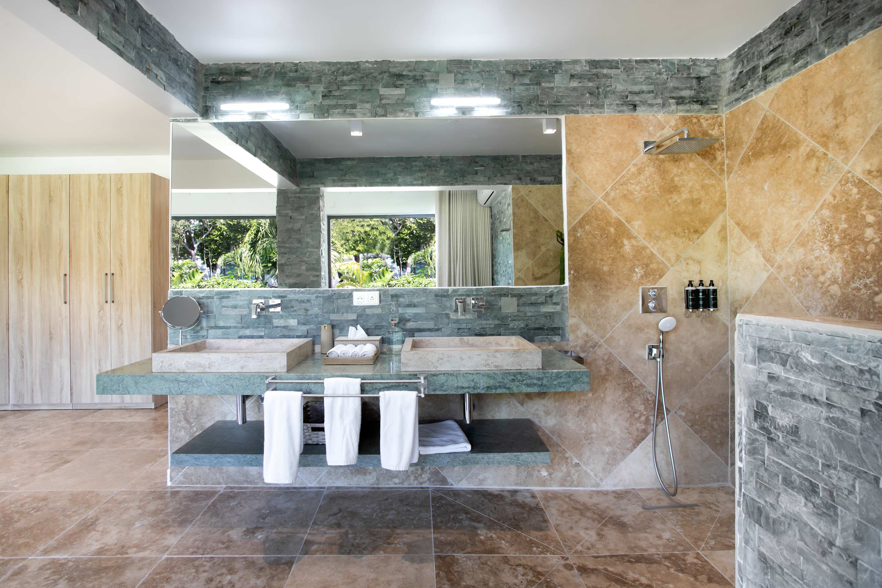 Villa Debbie, Ocean-View Terres Basses Villa with Heated Pool and Private Padel Court - Photo 36