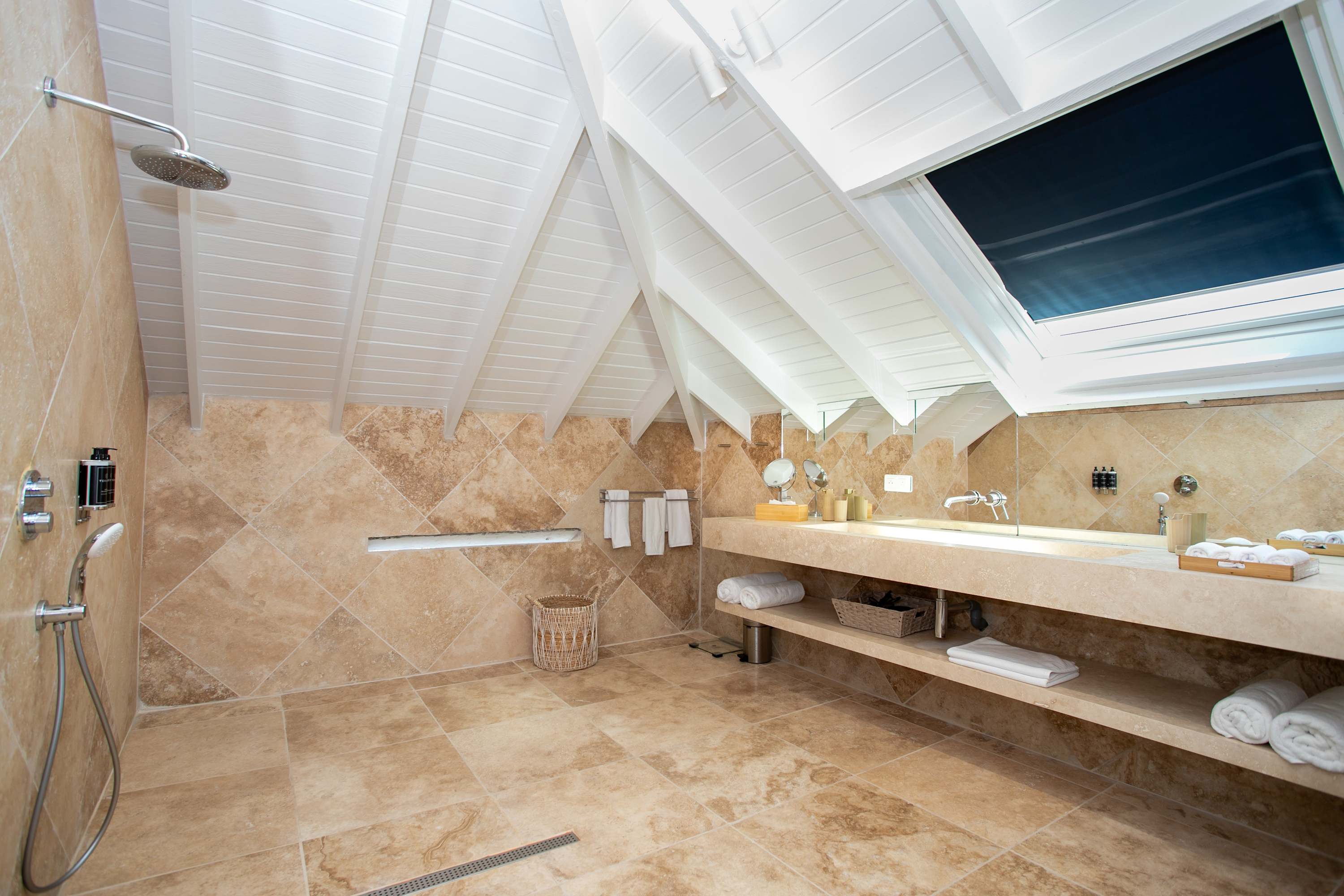 Villa Debbie, Ocean-View Terres Basses Villa with Heated Pool and Private Padel Court - Photo 47