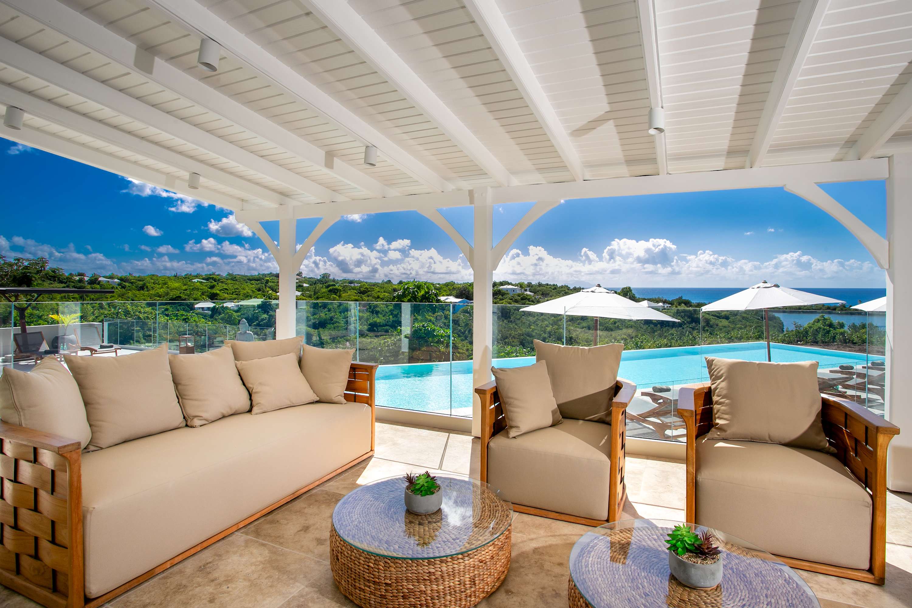 Villa Debbie, Ocean-View Terres Basses Villa with Heated Pool and Private Padel Court - Photo 9
