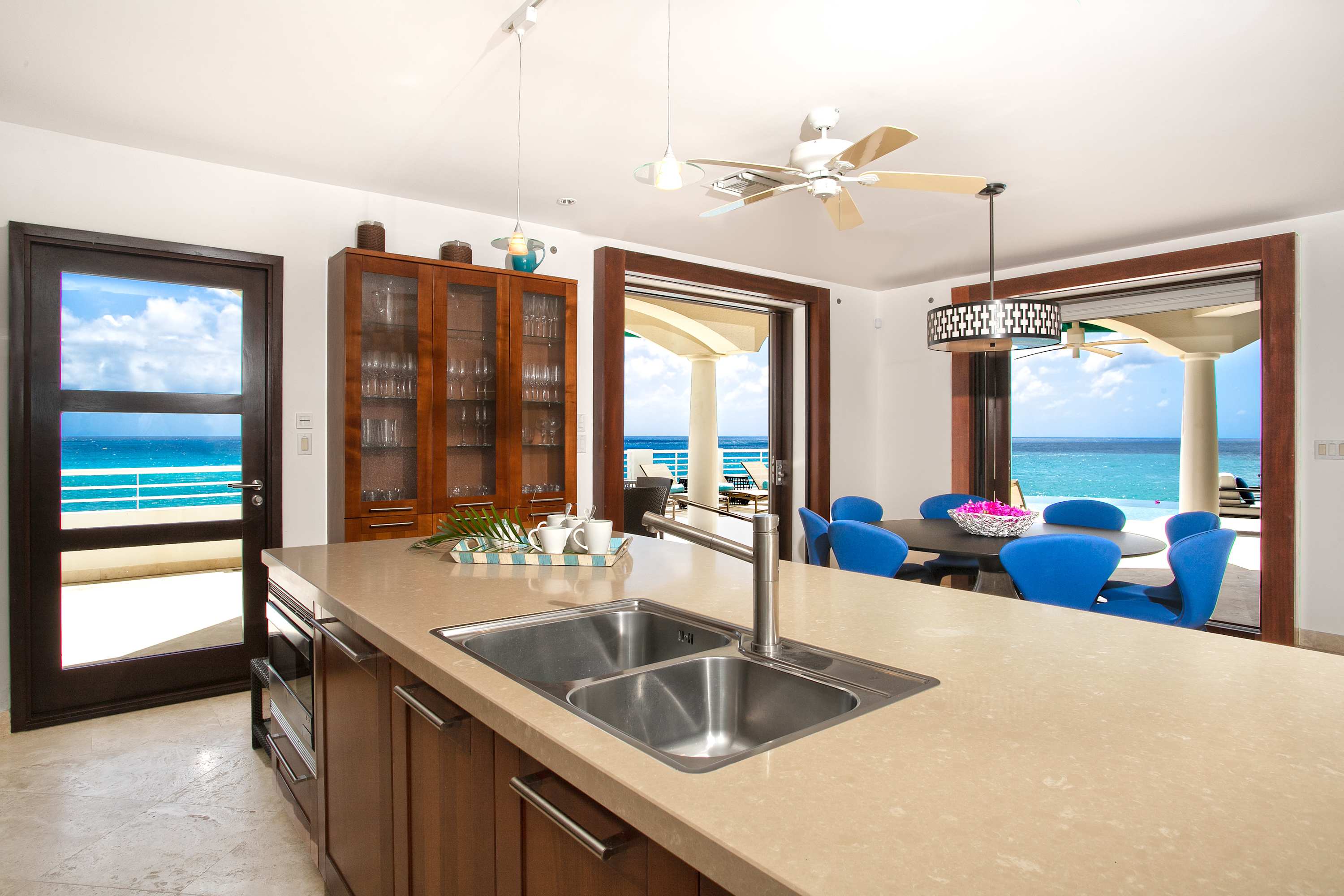 Diamond Villa, a Beachfront Five-Bedroom Escape in Shore Pointe, Cupecoy - Photo 11