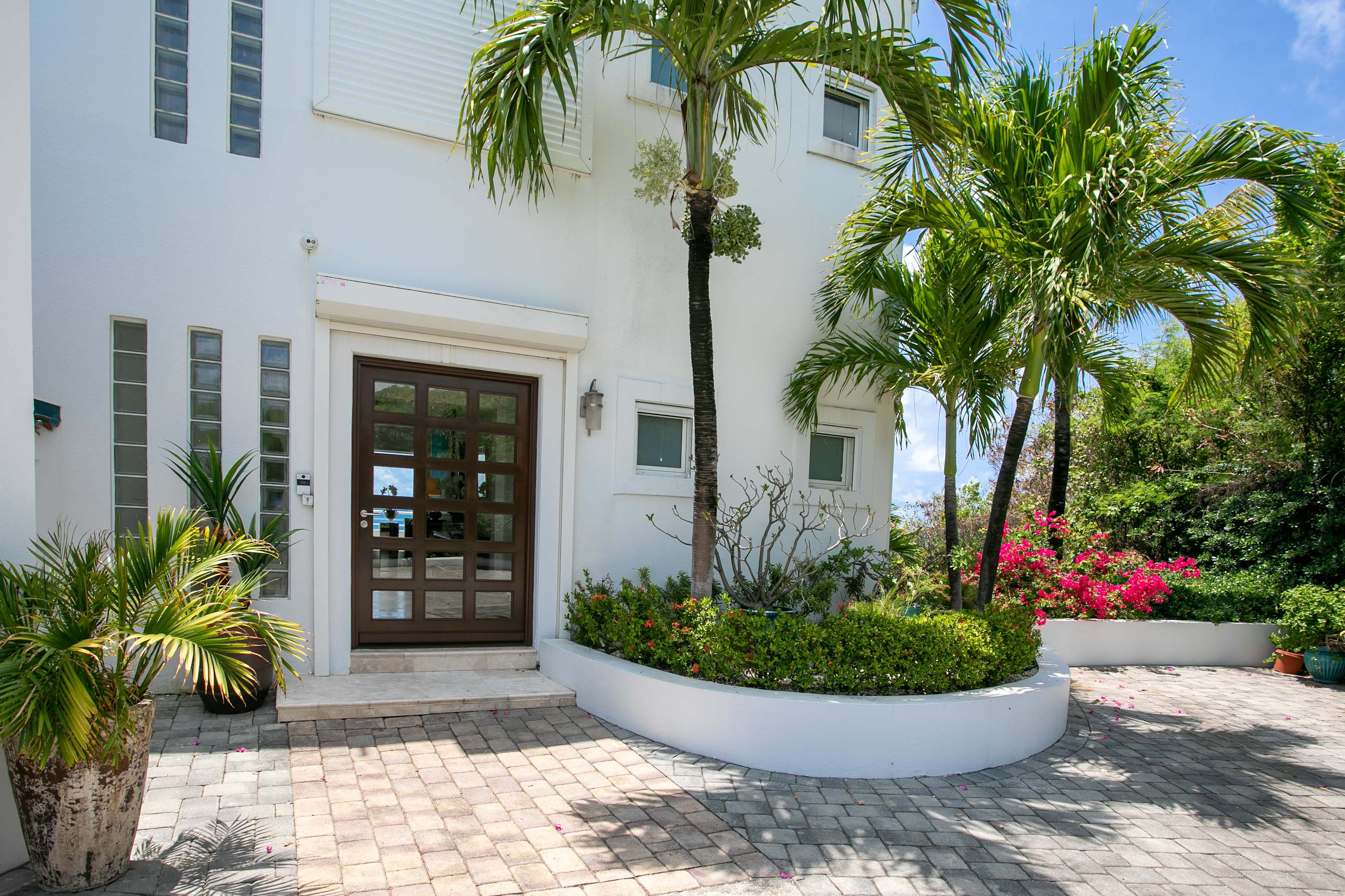 Diamond Villa, a Beachfront Five-Bedroom Escape in Shore Pointe, Cupecoy - Photo 40