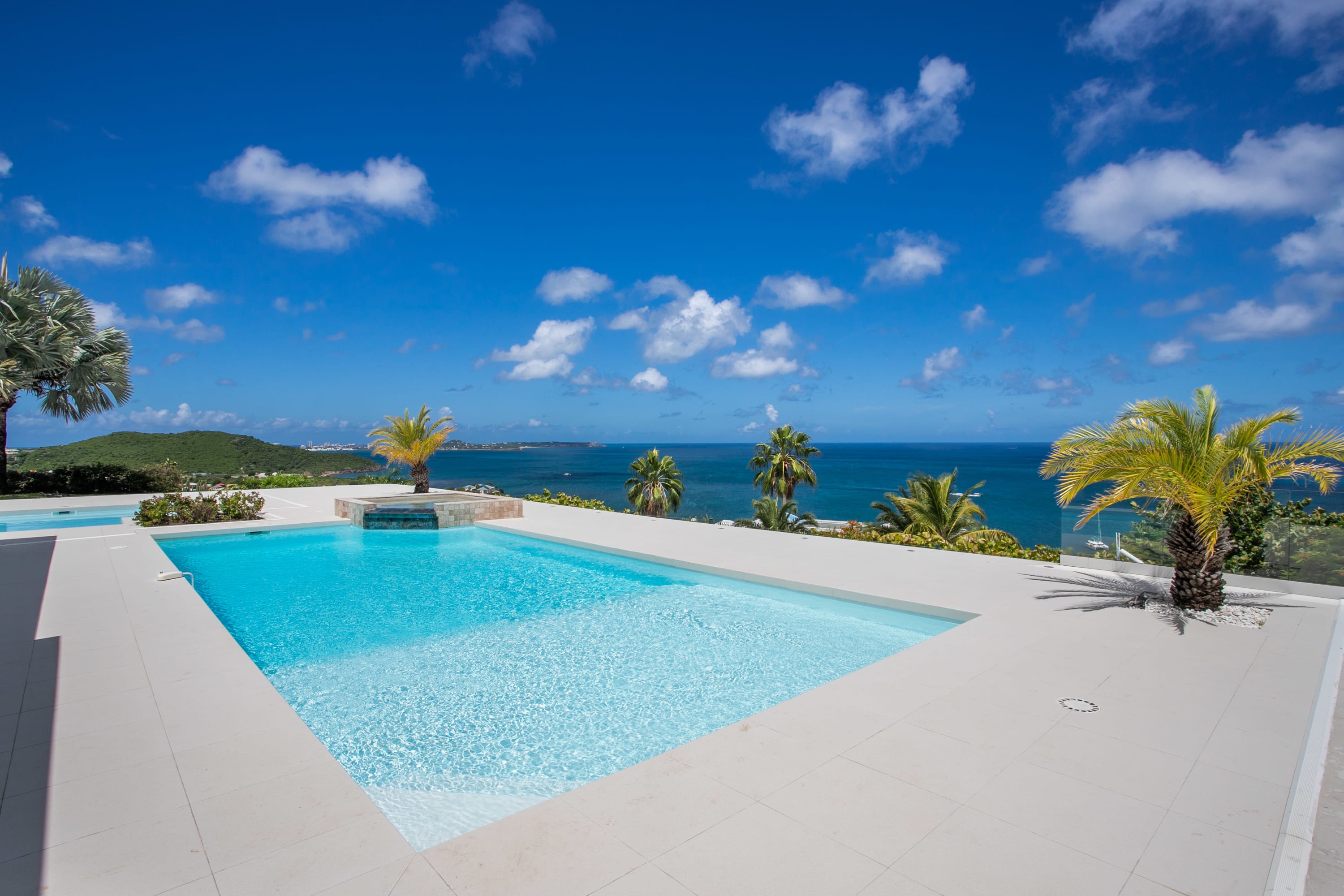 Dream in Blue, Five King Suites Above the Caribbean in Mont Choisy Gallery 1