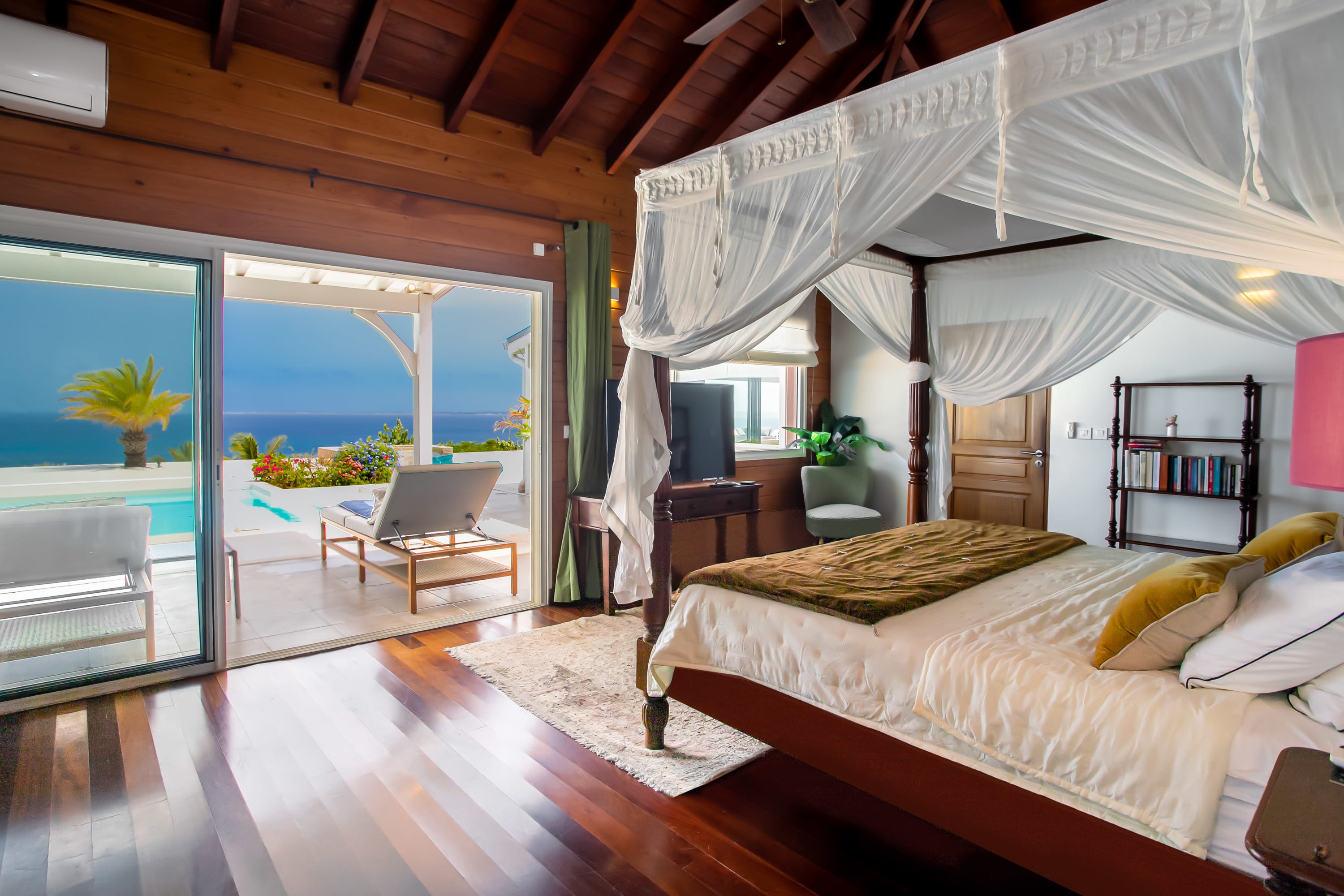 Dream in Blue, Five King Suites Above the Caribbean in Mont Choisy - Photo 26