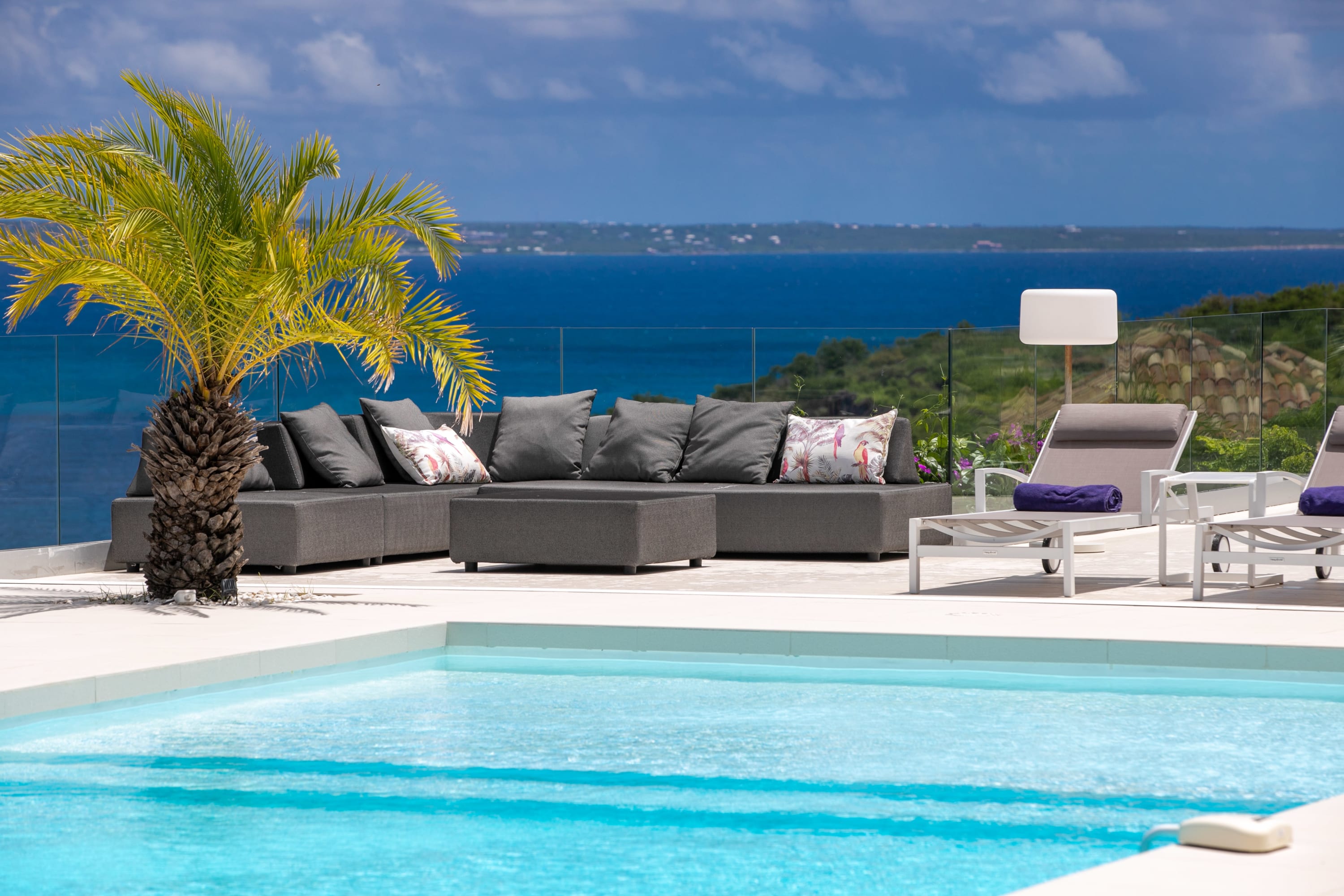 Dream in Blue, Five King Suites Above the Caribbean in Mont Choisy - Photo 6