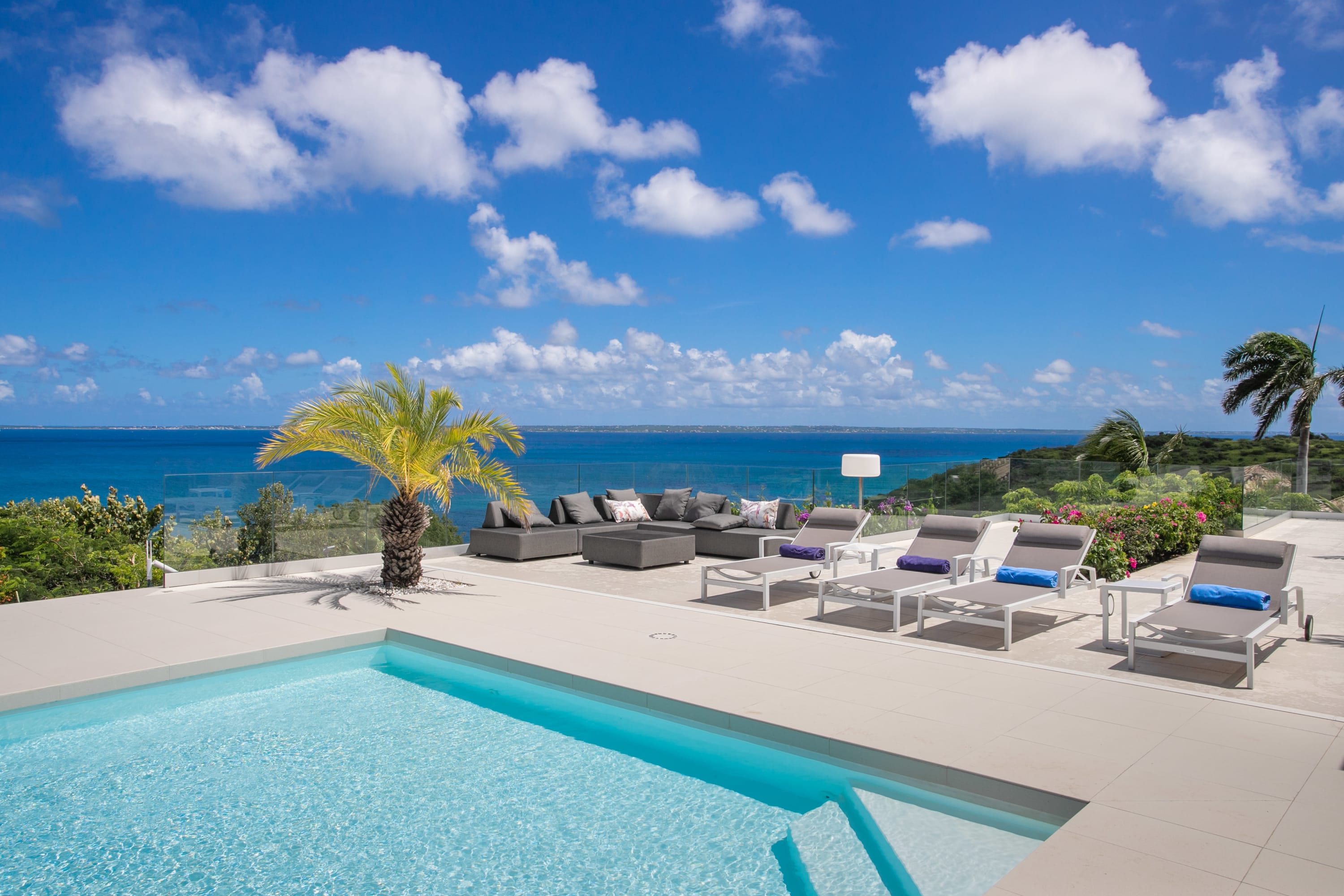 Dream in Blue, Five King Suites Above the Caribbean in Mont Choisy - Photo 7