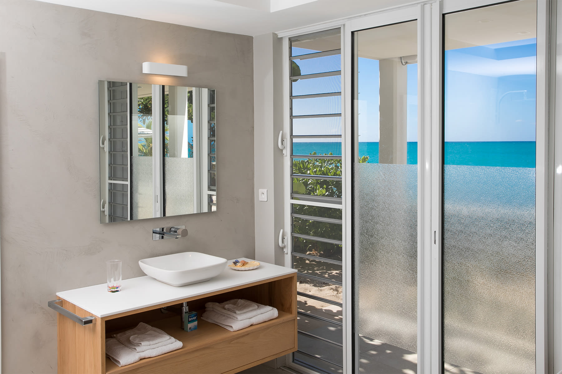 Ecume des Jours, Secluded Beachfront Villa on Plum Bay - Photo 46